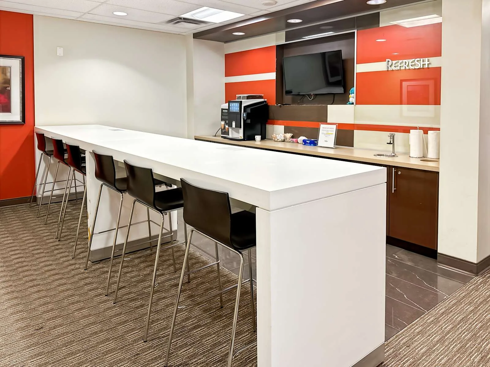Regus SK, Regina - City Centre - Royal Bank Building, Cuisine, Regina, SK