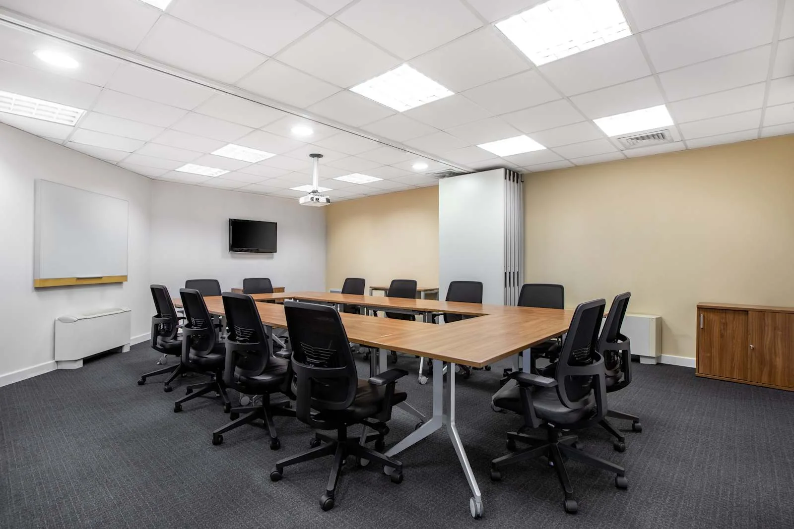 Regus SOFIA, City West (EUR), Meeting room for 14 people, Sofia