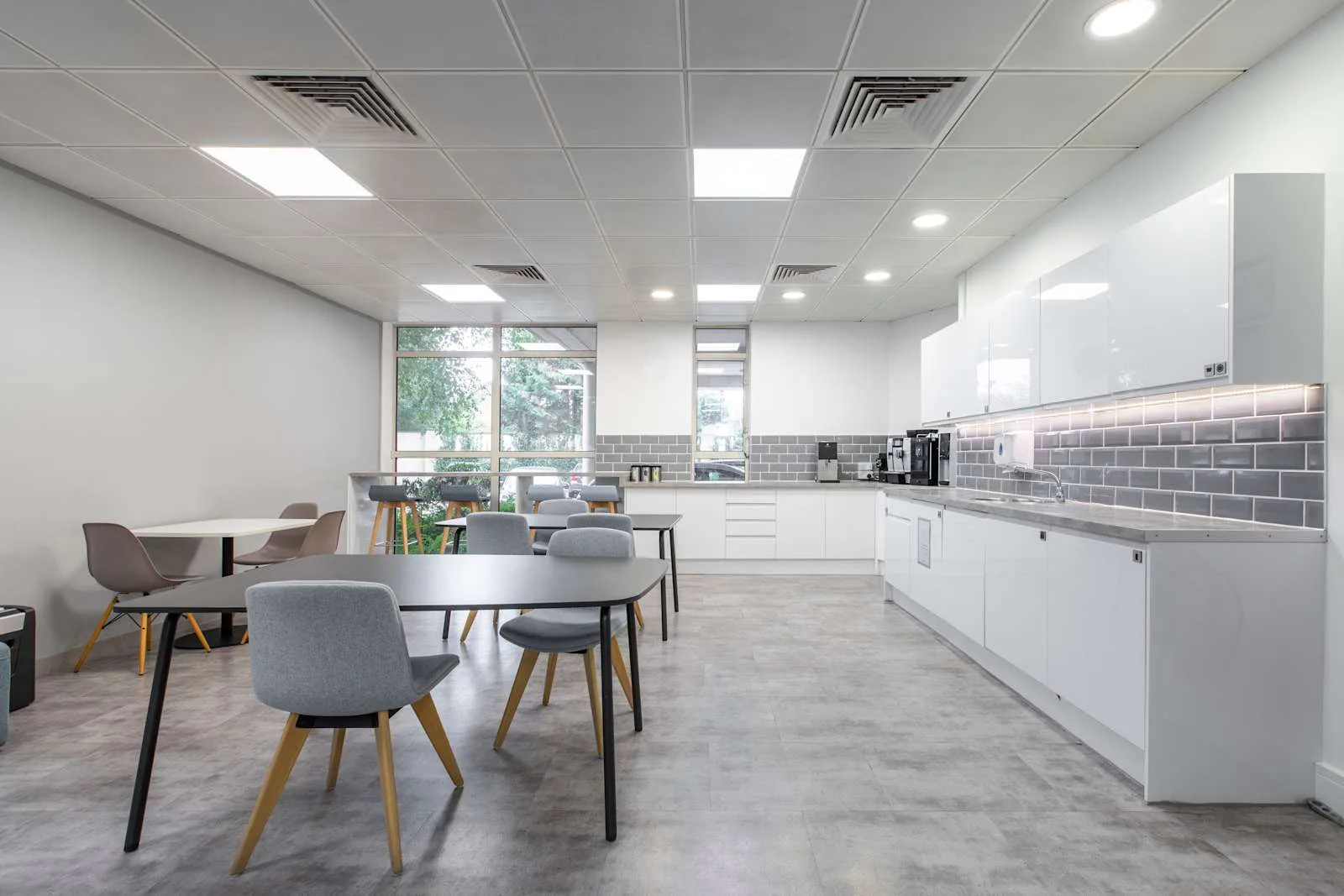 Regus STAINES, London Road, Kitchen, Staines-upon-Thames