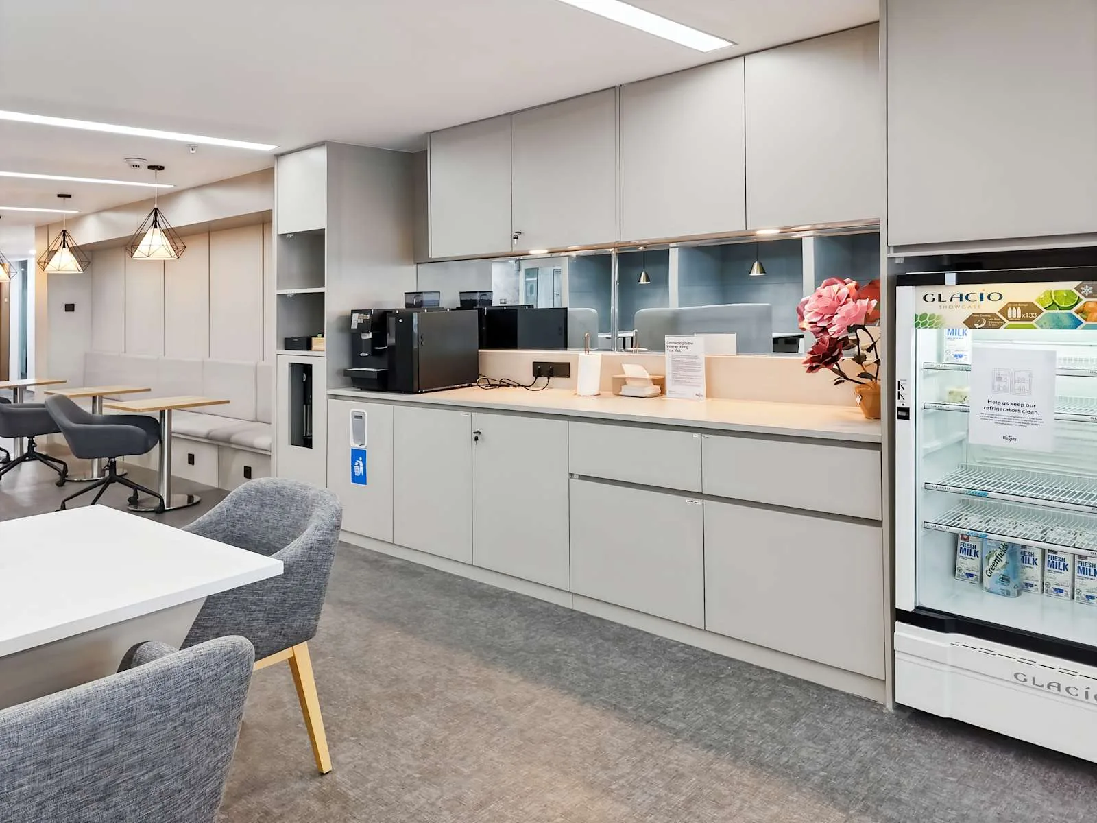 Regus Surabaya, Sinarmas Land Plaza, Kitchen, Surabaya