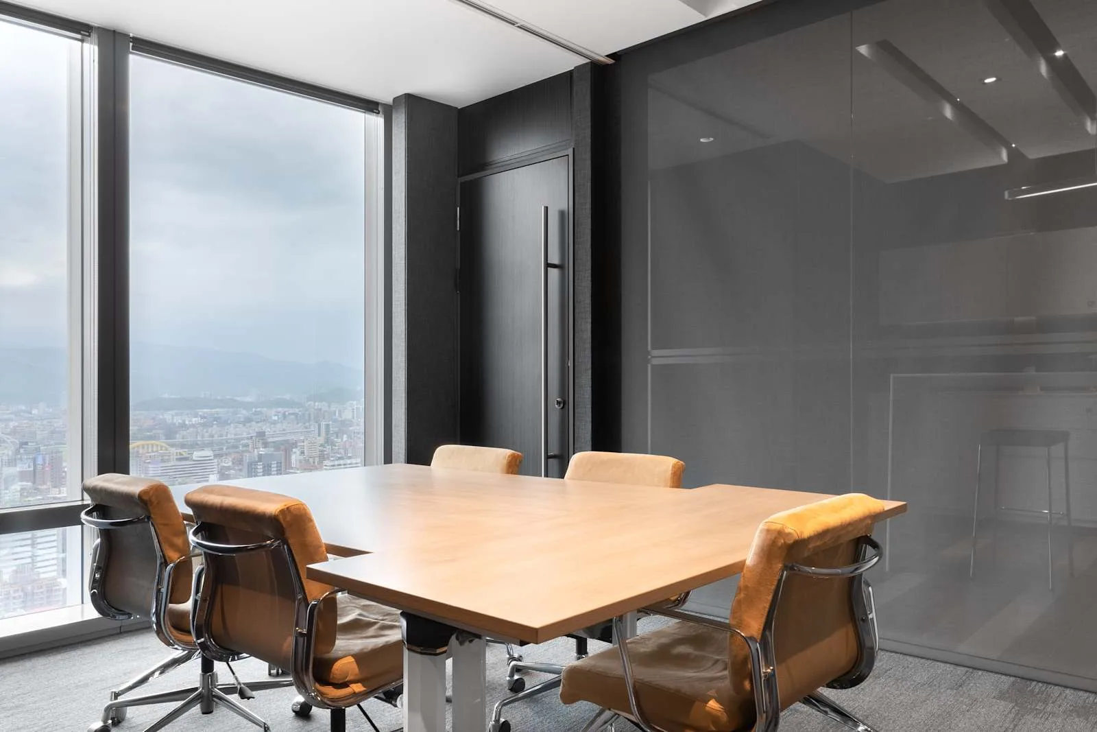 Regus TAIPEI, Landmark, Meeting room for 5 people, Taipei