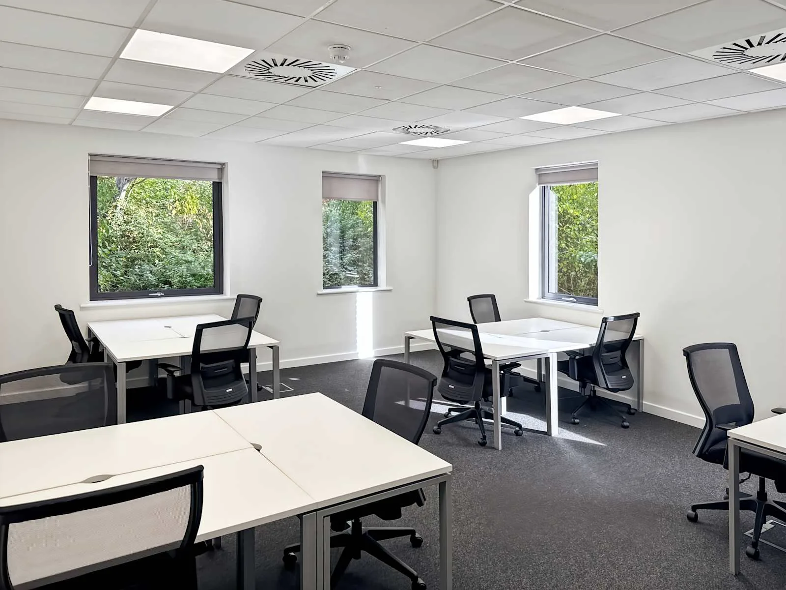 Regus Taunton, Courtenay House, Open-plan office, Taunton