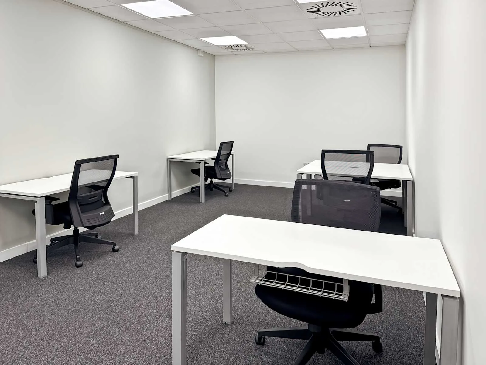 Regus Taunton, Courtenay House, Private office, 5 desks, Taunton