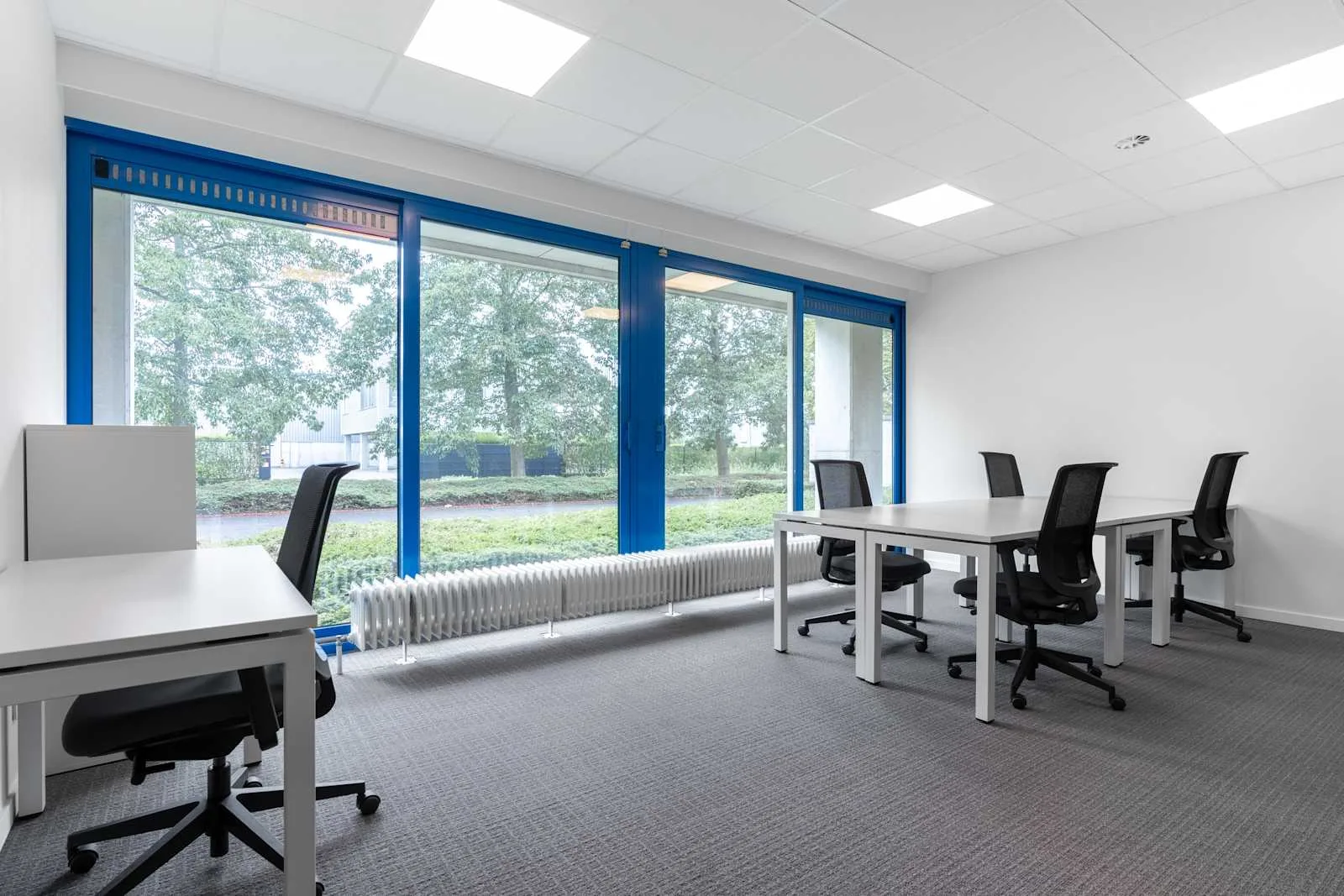 Regus TEMSE, Temse, Privékantoor met 5 werkplekken, Temse