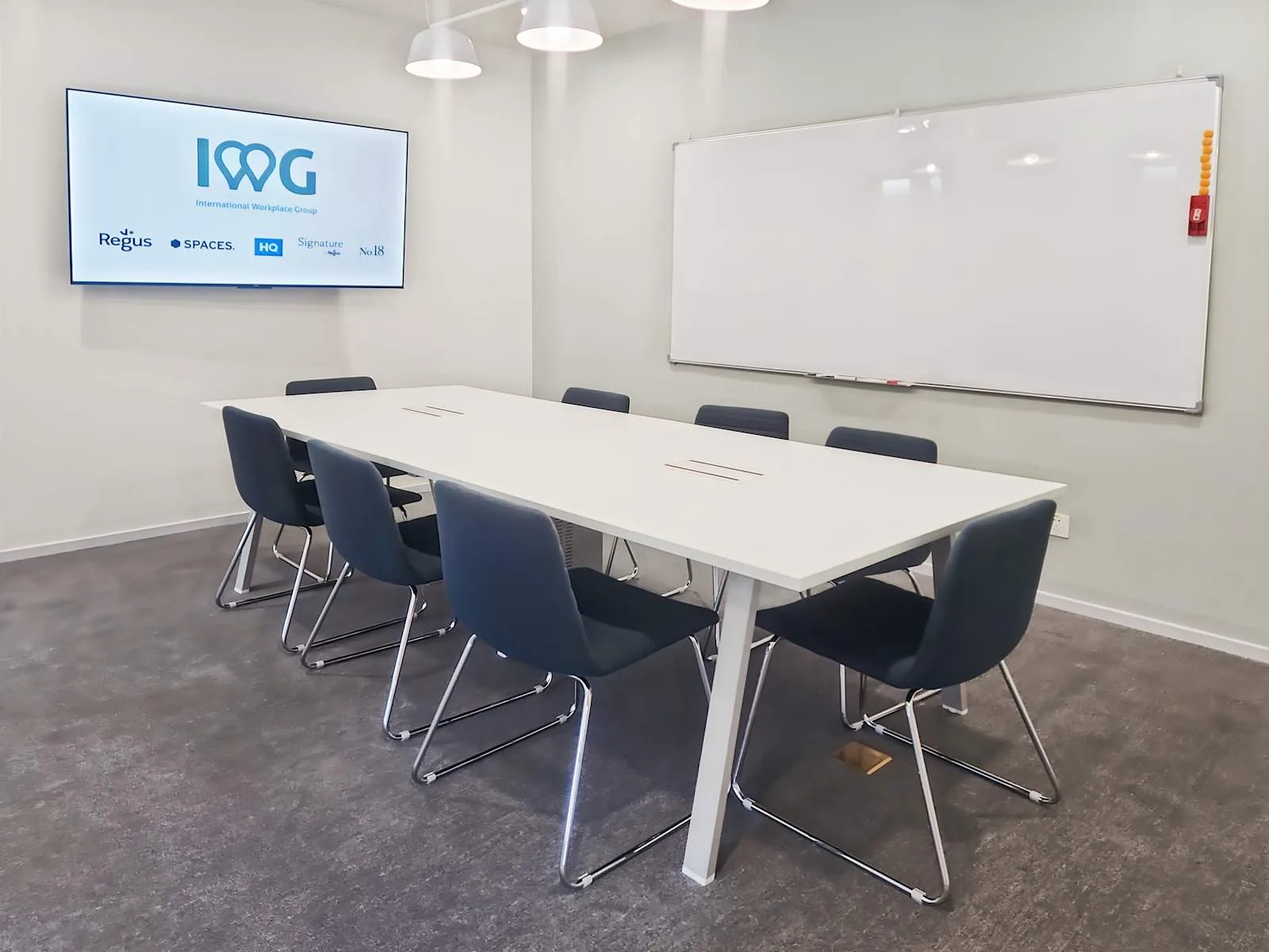 Regus Tianjin, Fengya Building, Meeting room for 8 people, Tianjin