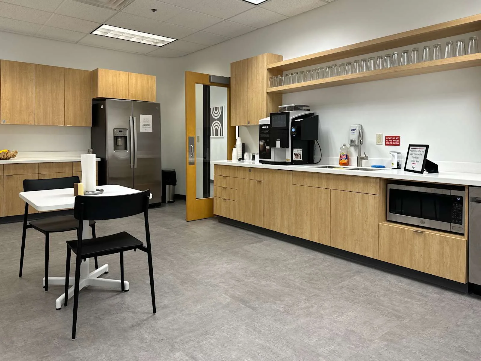 Regus TN, Nashville - 1 Music Circle, Kitchen, Nashville, TN