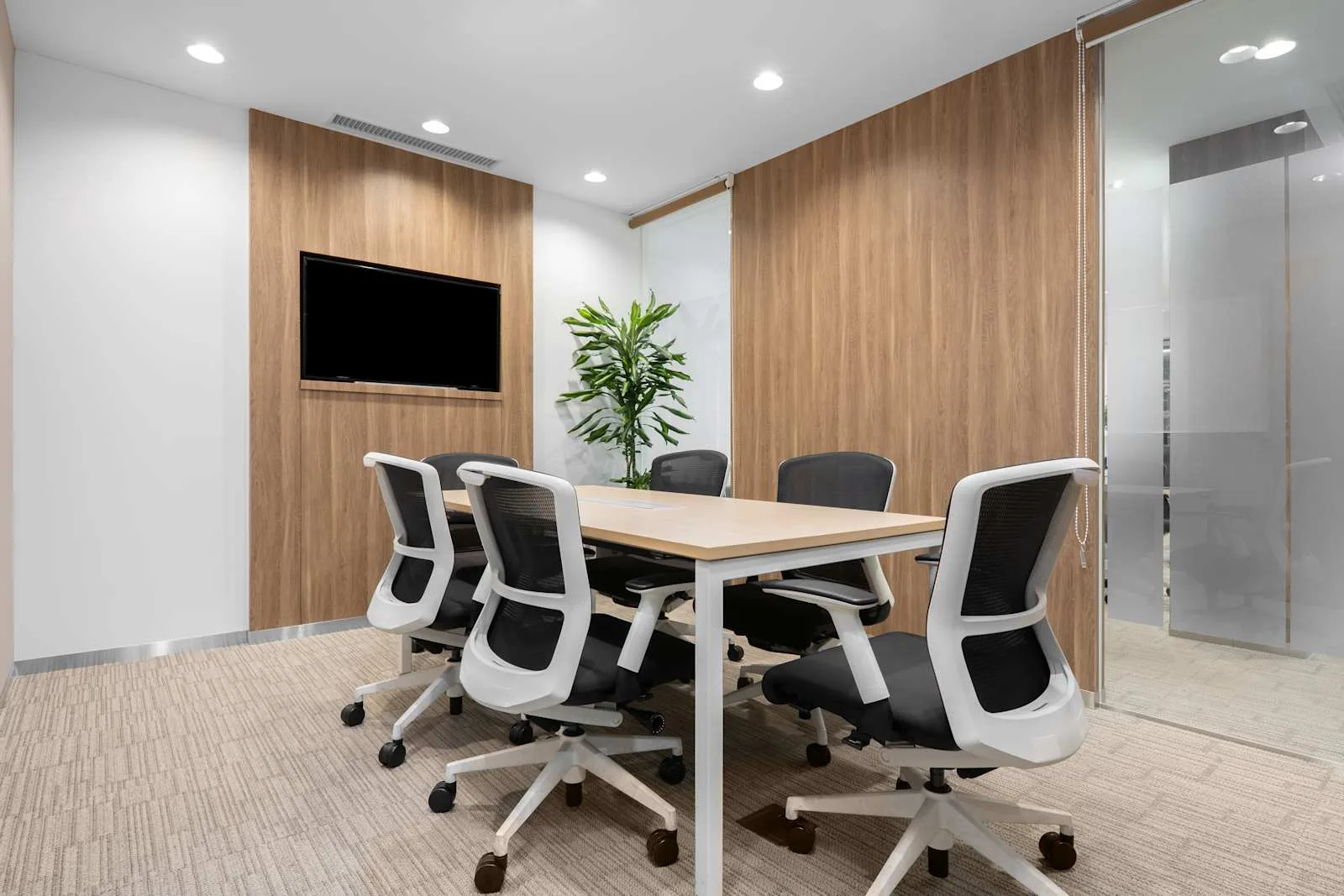 Regus TOKYO, Kojimachi、会議室（6名）、東京