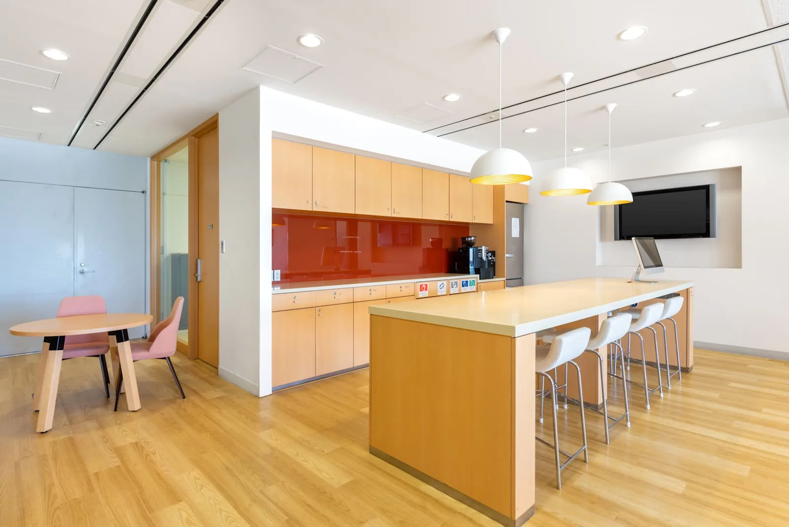 Regus TOKYO, Shibuya Mark City, Kitchen, Tokyo