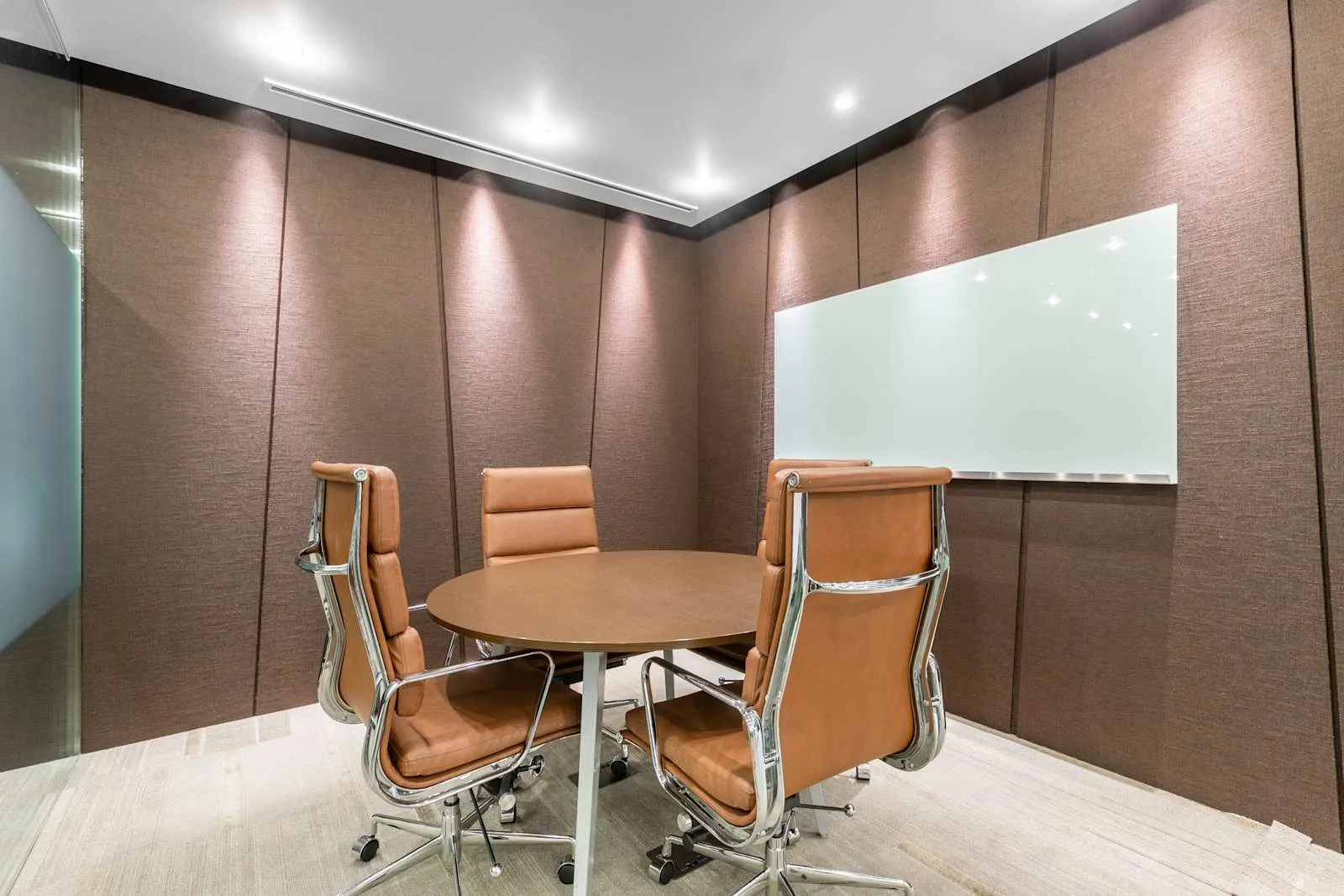 Regus TOKYO, Shinagawa East One Tower, Meeting room for 4 people, Tokyo