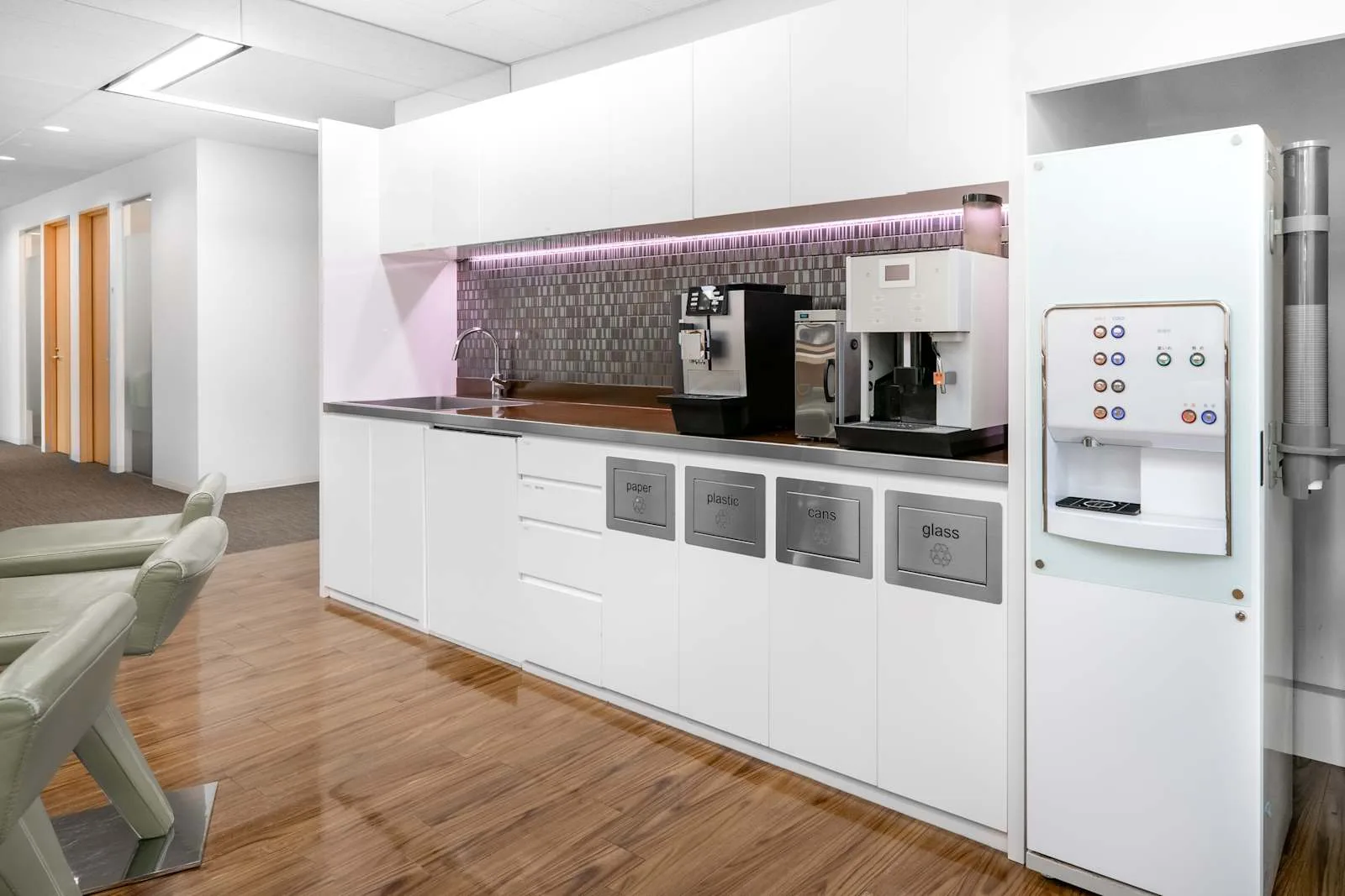 Regus TOKYO, Shinjuku Park Tower, Kitchen, Tokyo