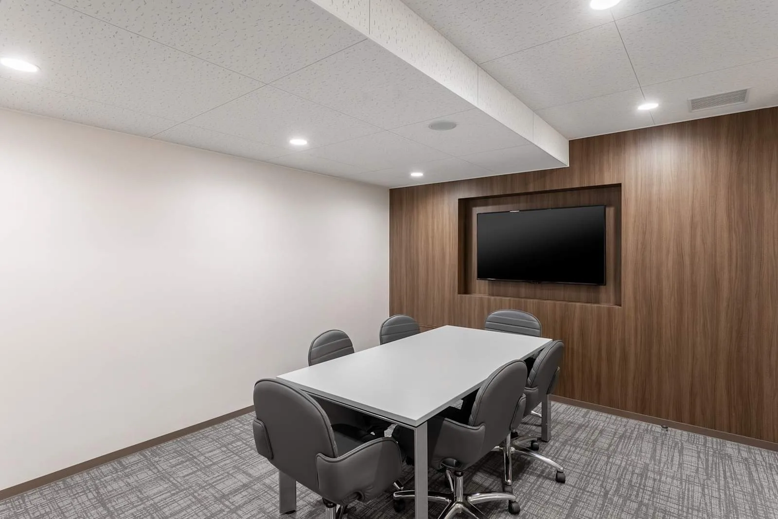 Regus TOYAMA, Denki Building、会議室（6名）、Toyama