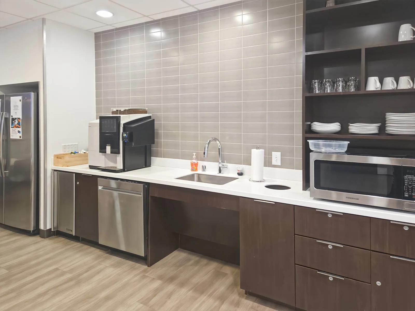 Regus TX, Arlington - Ballpark Way, Kitchen, Arlington, TX