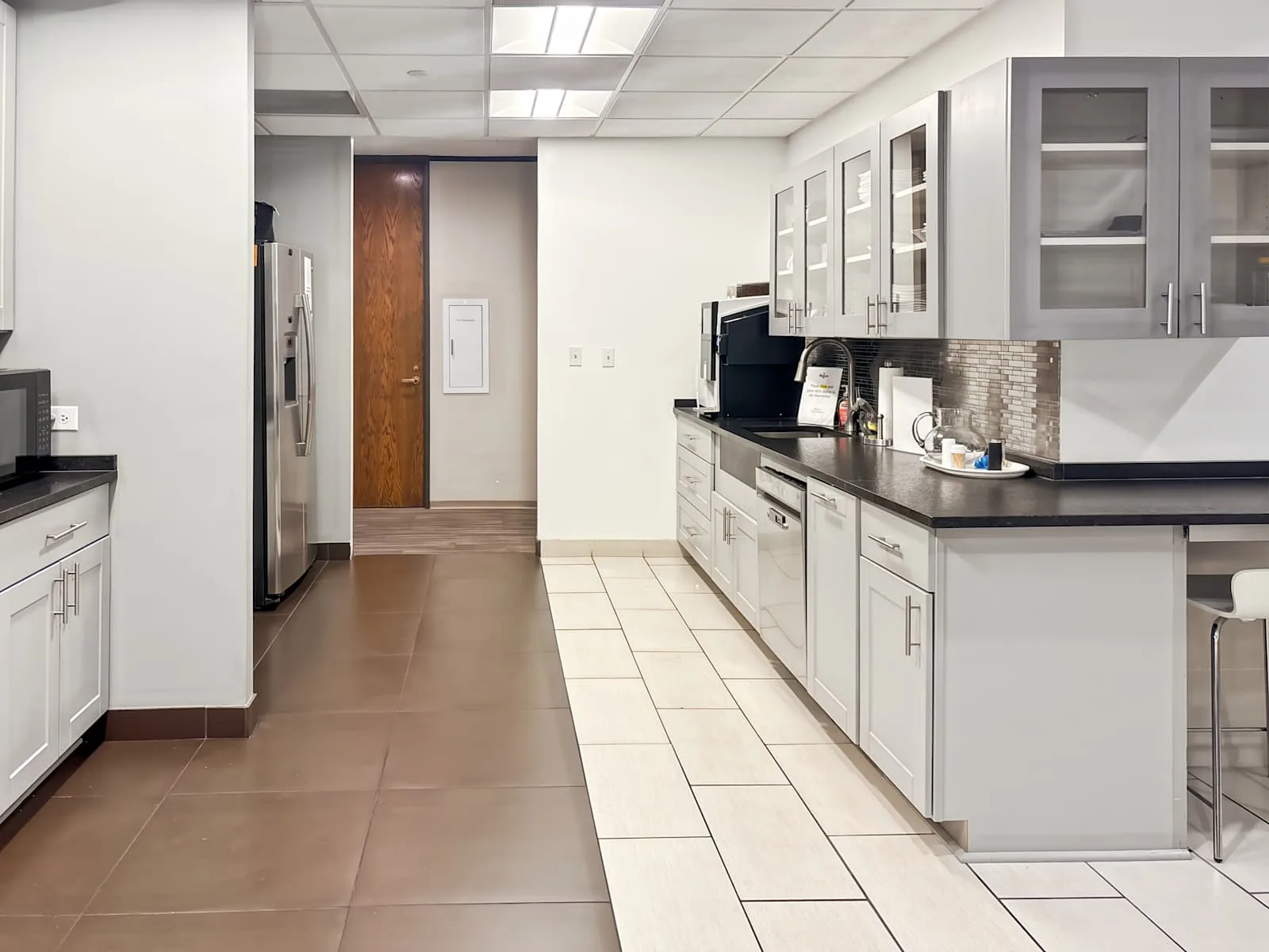 Regus TX, Austin - Barton Springs, Kitchen, Austin, TX