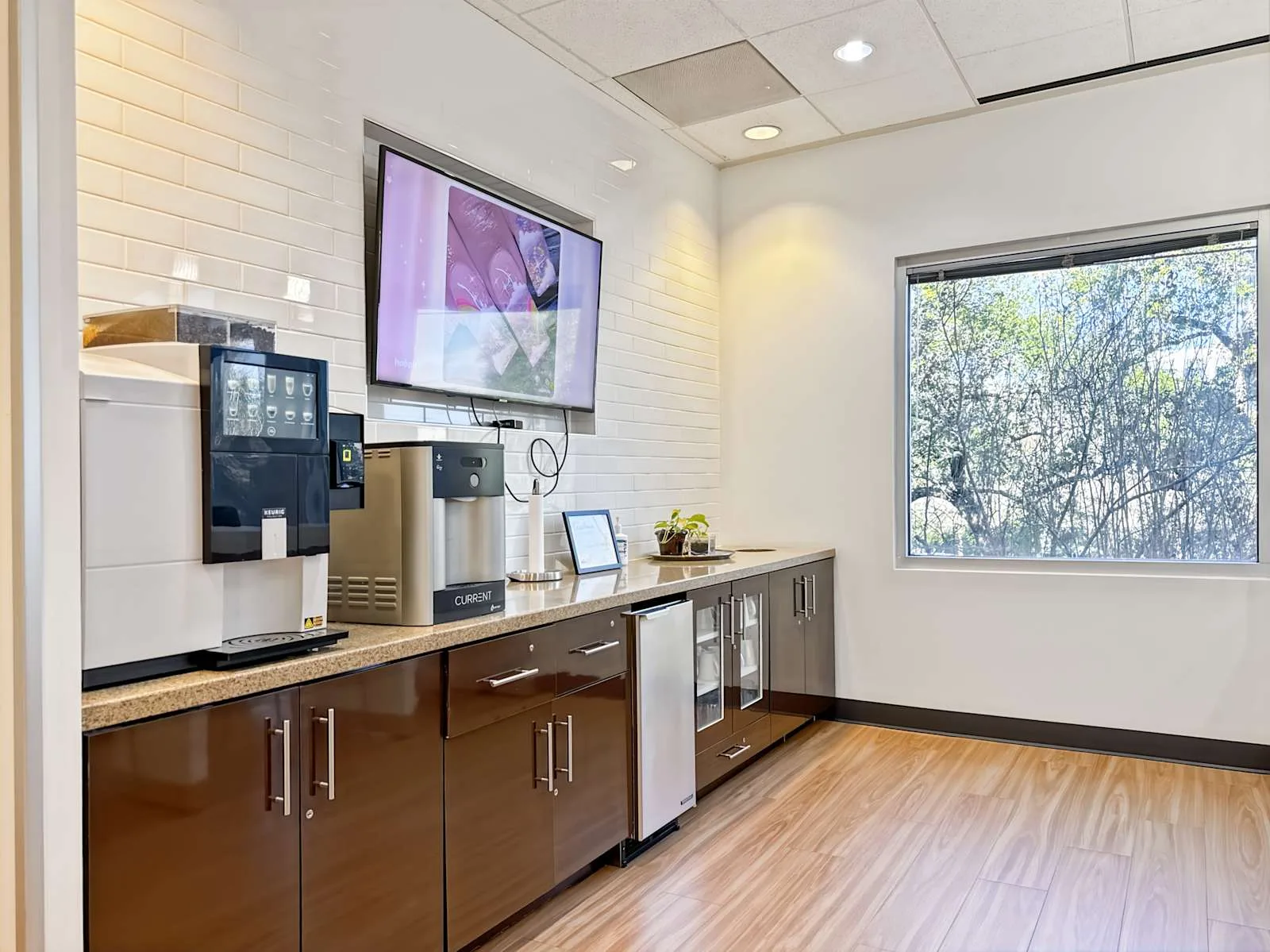 Regus TX, Austin - Rialto I, Kitchen, Austin, TX
