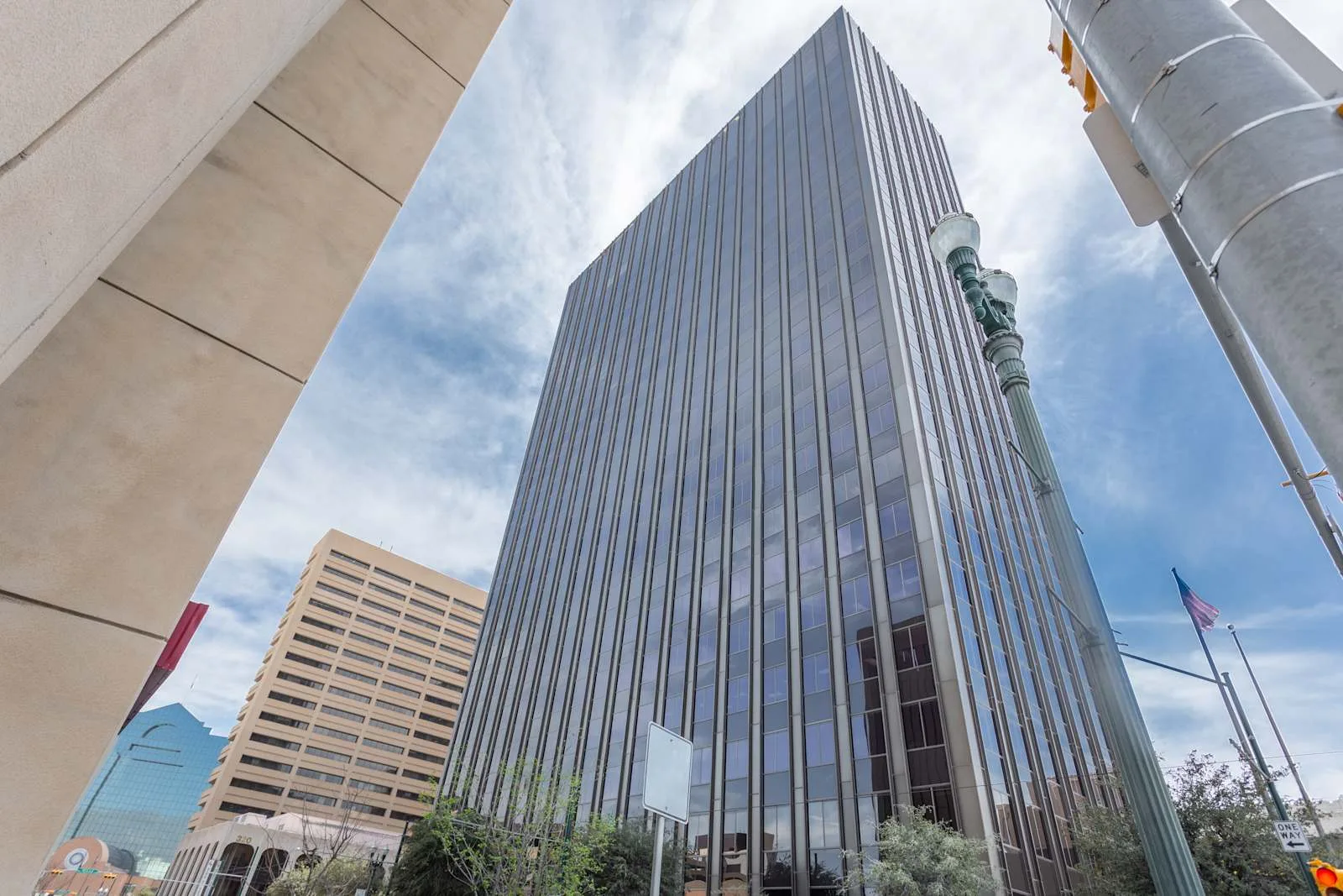 Regus TX, El Paso - Wells Fargo Plaza, Building facade, El Paso, TX
