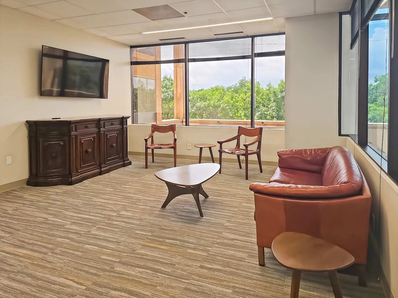 Regus TX, San Antonio - Broadway Street, Lounge, San Antonio, TX