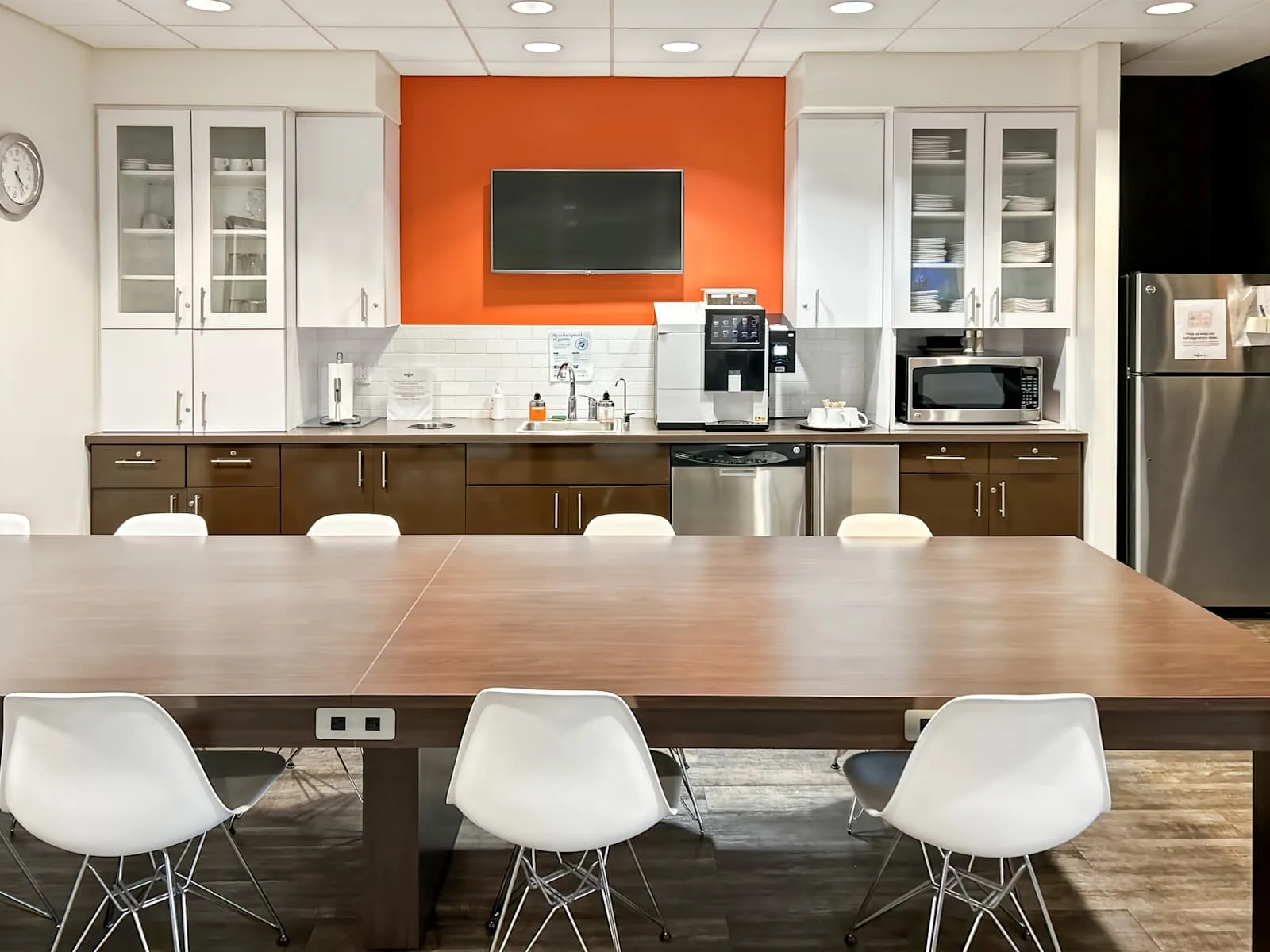 Regus VA, Alexandria - Kingstowne Ridge, Kitchen, Alexandria, VA