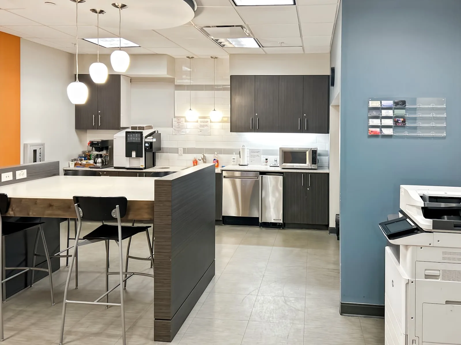 Regus VA, Hampton - Peninsula Town Center, Kitchen, Hampton, VA