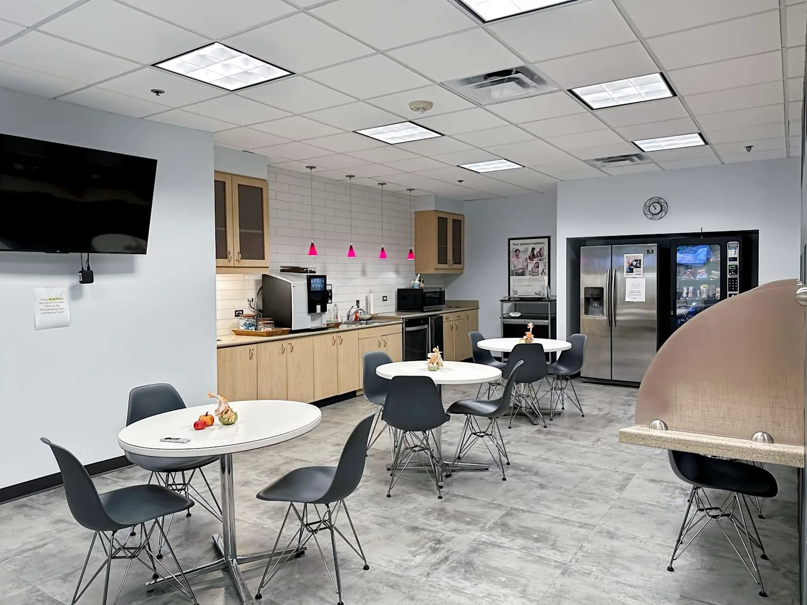 Regus VA, Richmond - Two Paragon Place, Cafeteria, Richmond, VA