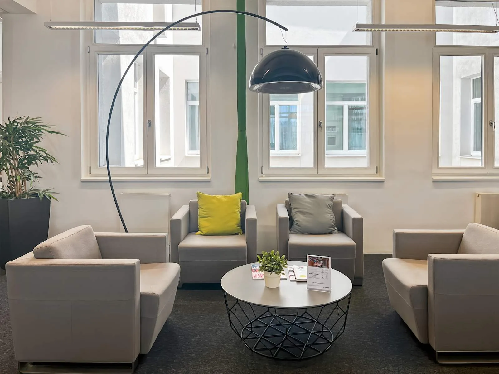 Regus VIENNA, Fleischmarkt, Lounge, Vienna