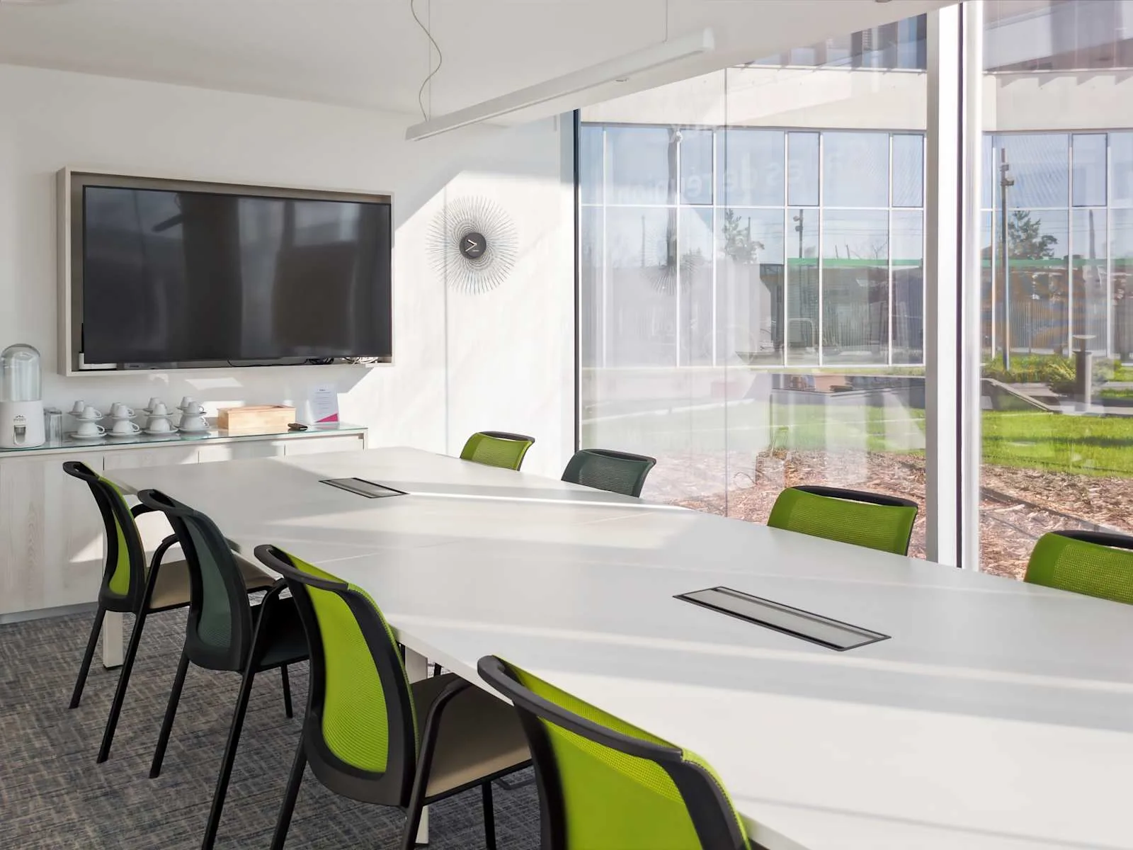 Regus VILLEURBANNE, Carré de Soie, Salle de réunion 10 personnes, Villeurbanne