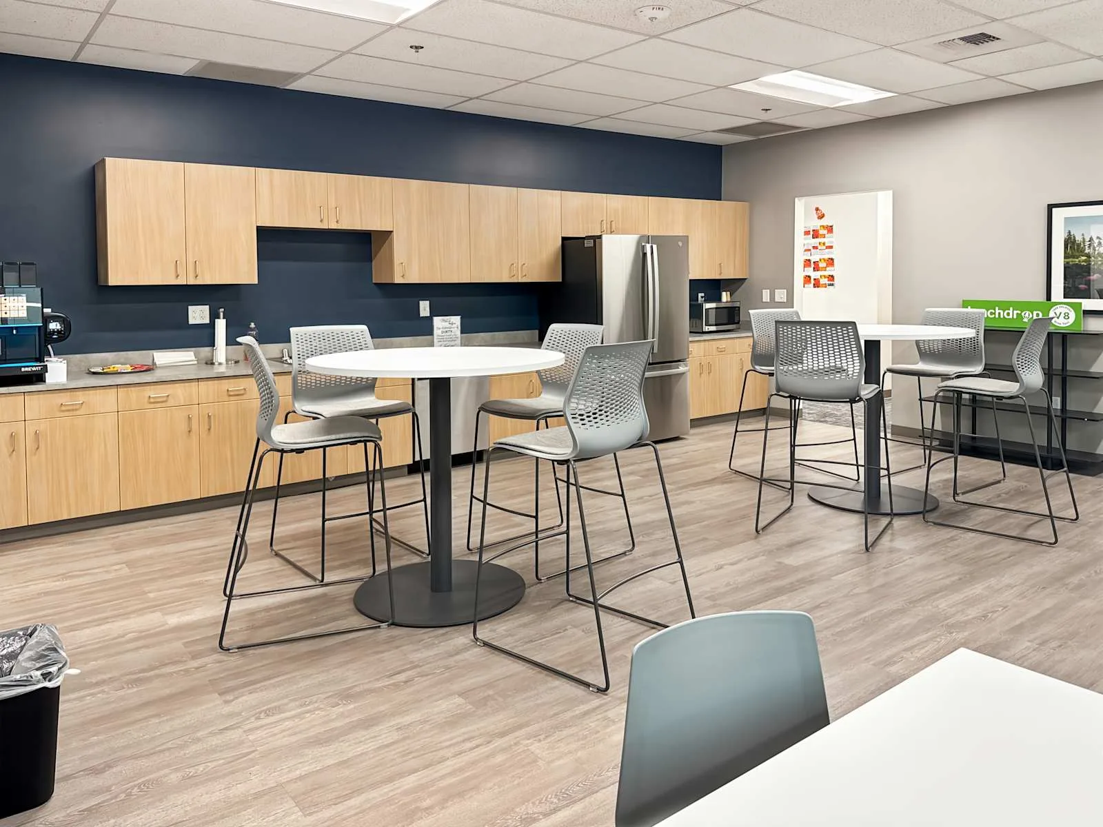 Regus WA, Bellevue - SE 32nd, Cafeteria, Bellevue, WA
