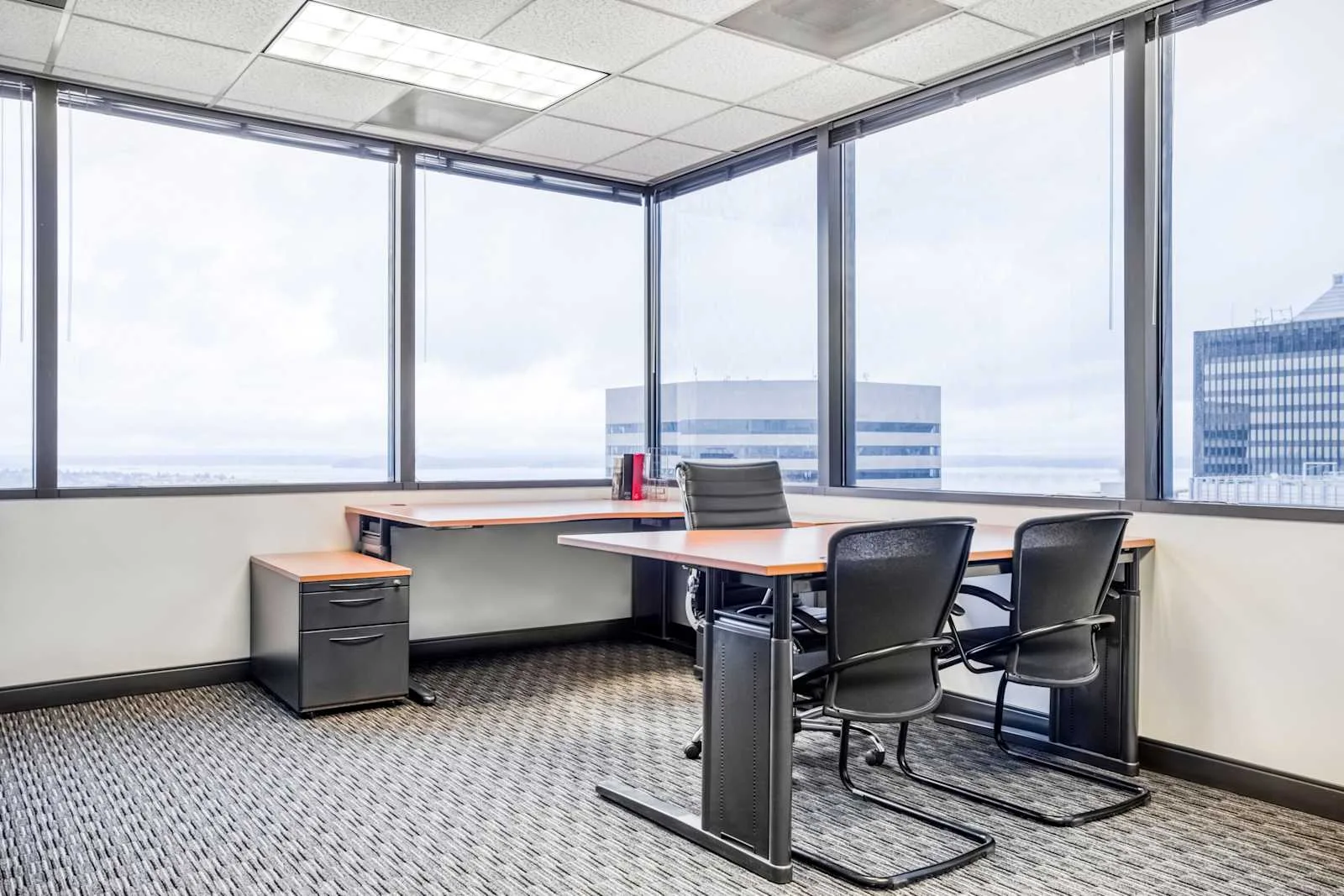 Regus WA, Seattle - Columbia Center, Private office, 1 desk, Seattle, WA