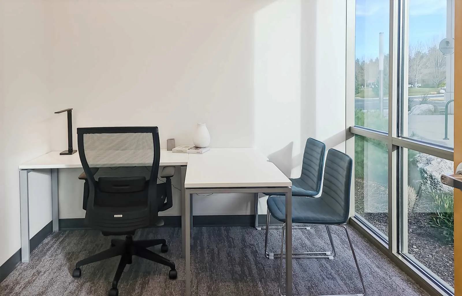 Regus WA, Spokane Valley - E Mirabeau Pkwy, Private office, 1 desk, Spokane Valley, WA