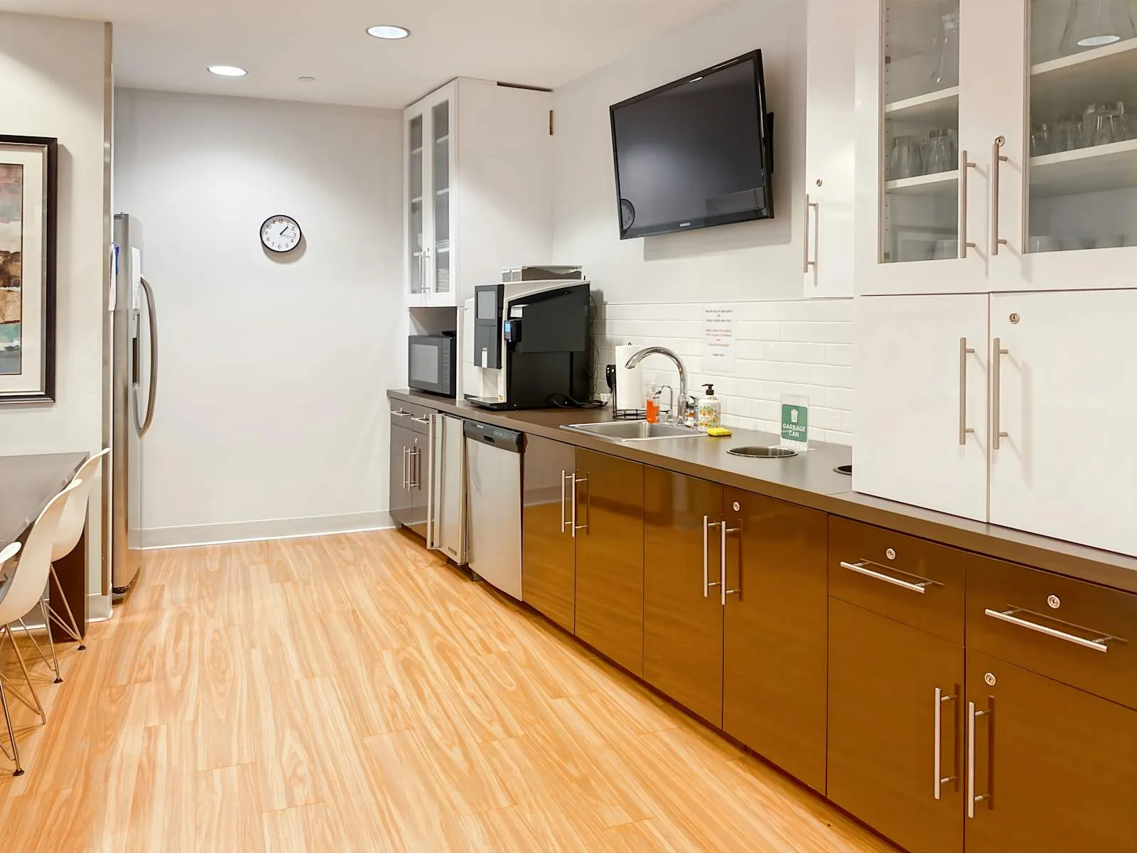 Regus IL, Warrenville - Cantera, Kitchen, Warrenville, IL