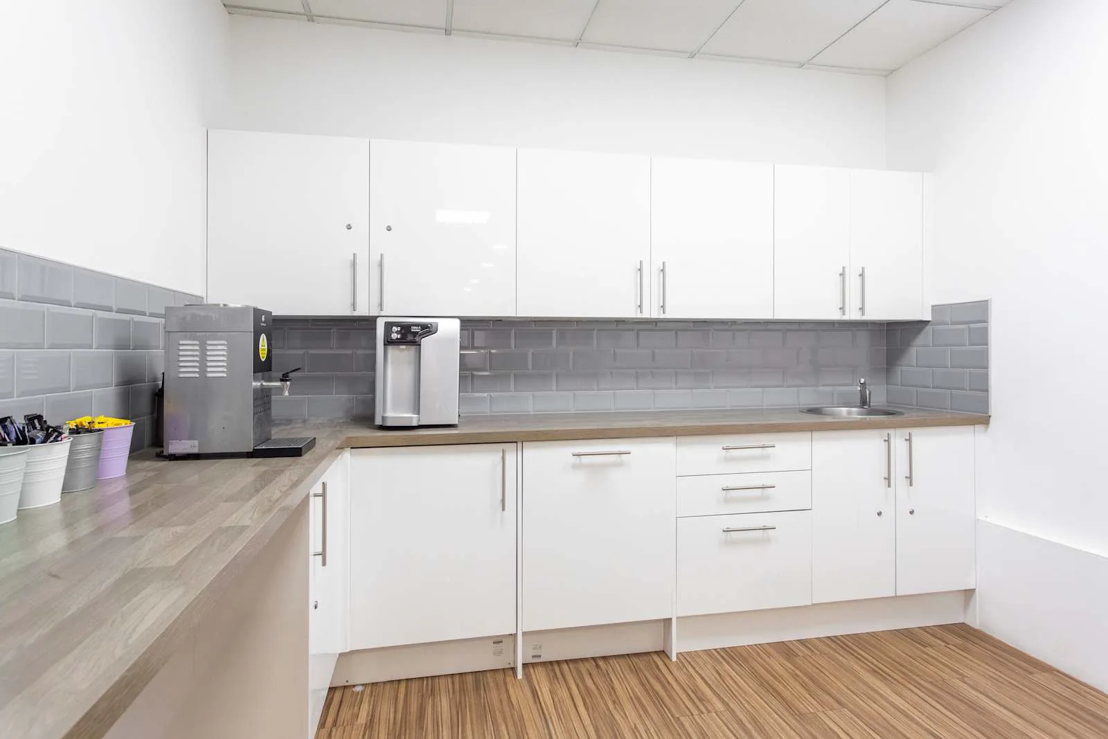 Regus WARRINGTON, Cinnamon Park, Cuisine, Warrington