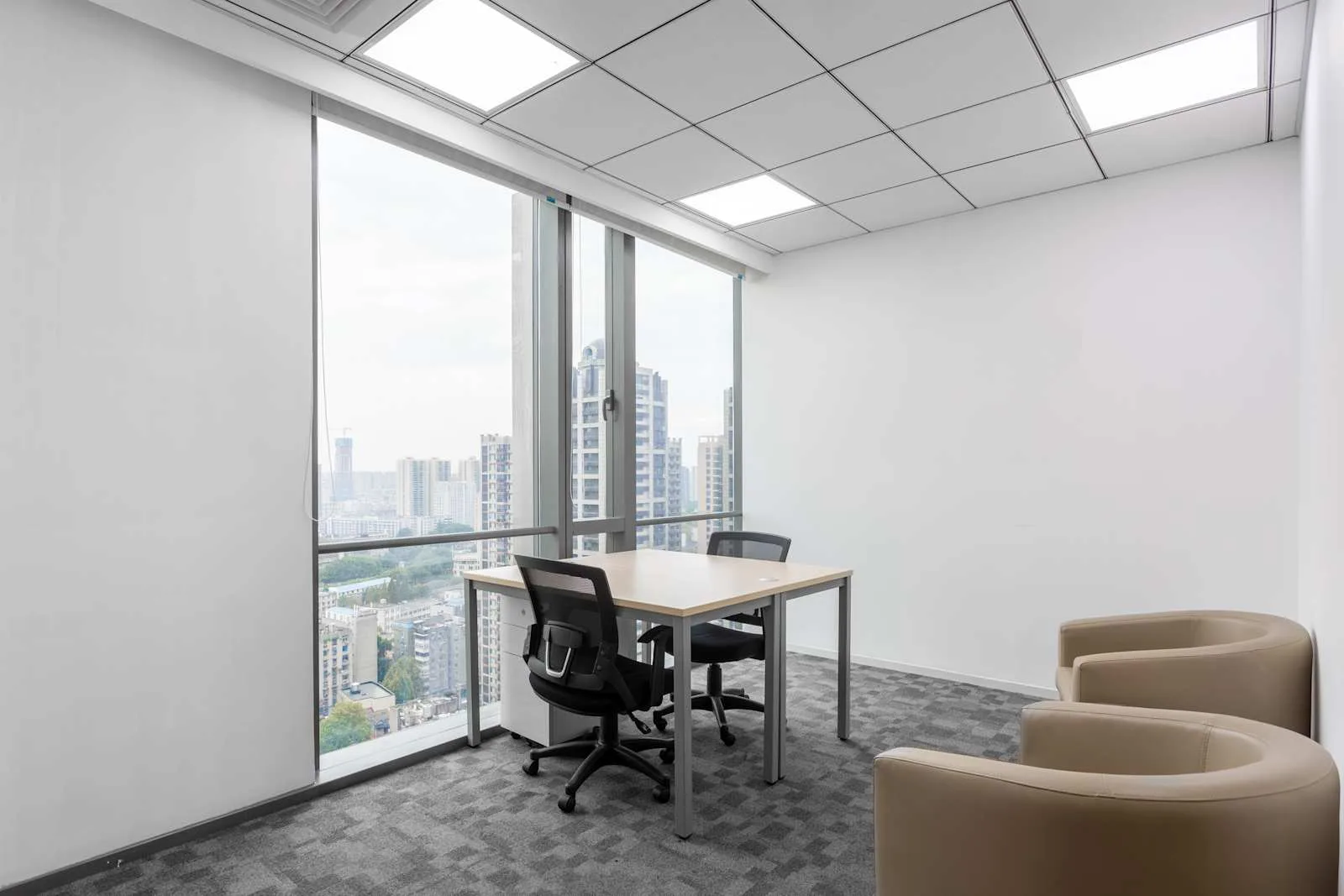 Regus WUHAN, Chicony Centre、2个工位的独立办公室、武汉市