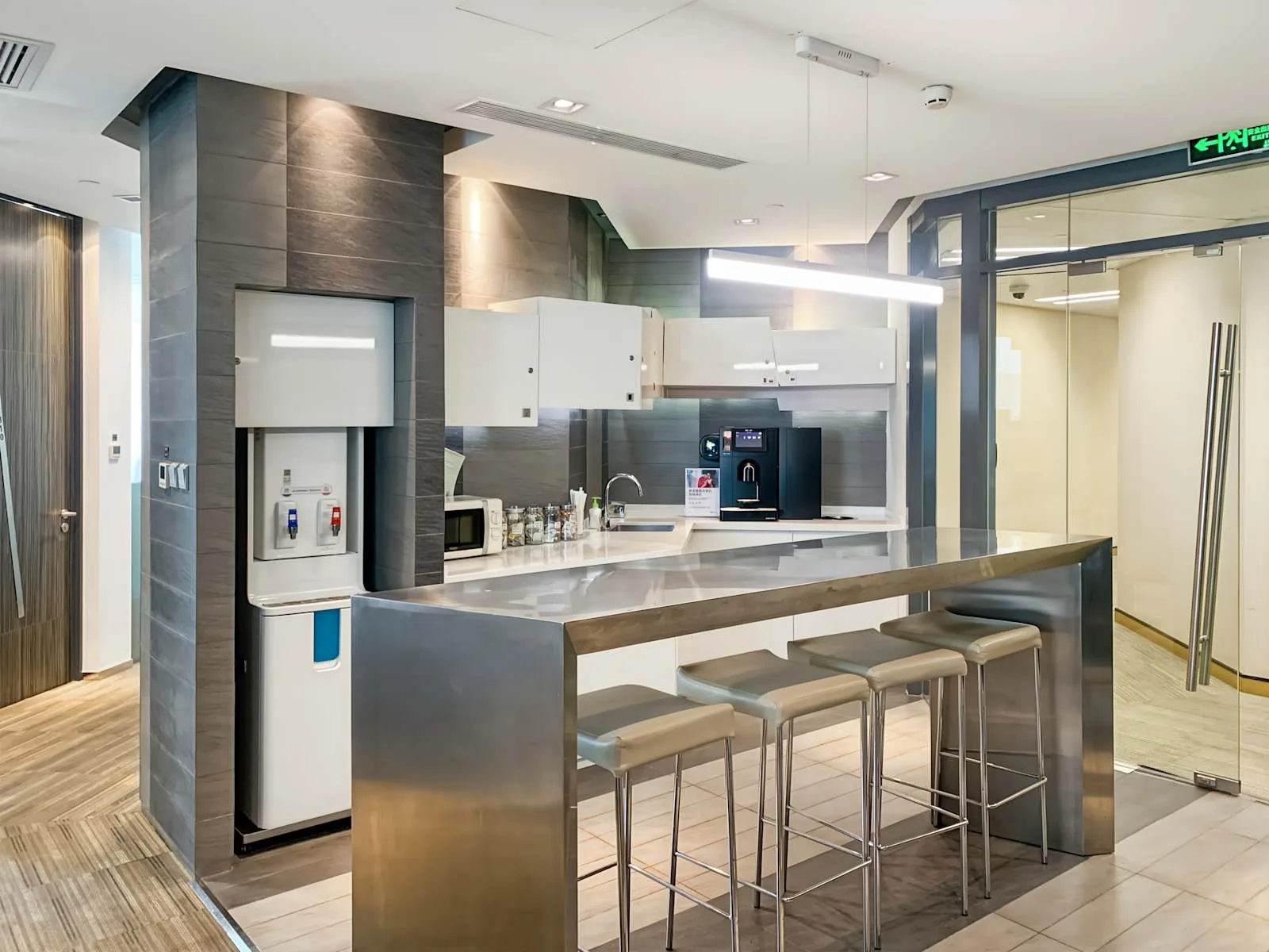 Regus WUHAN, Wuhan Tiandi – Corporate Center 5, Kitchen, Wuhan