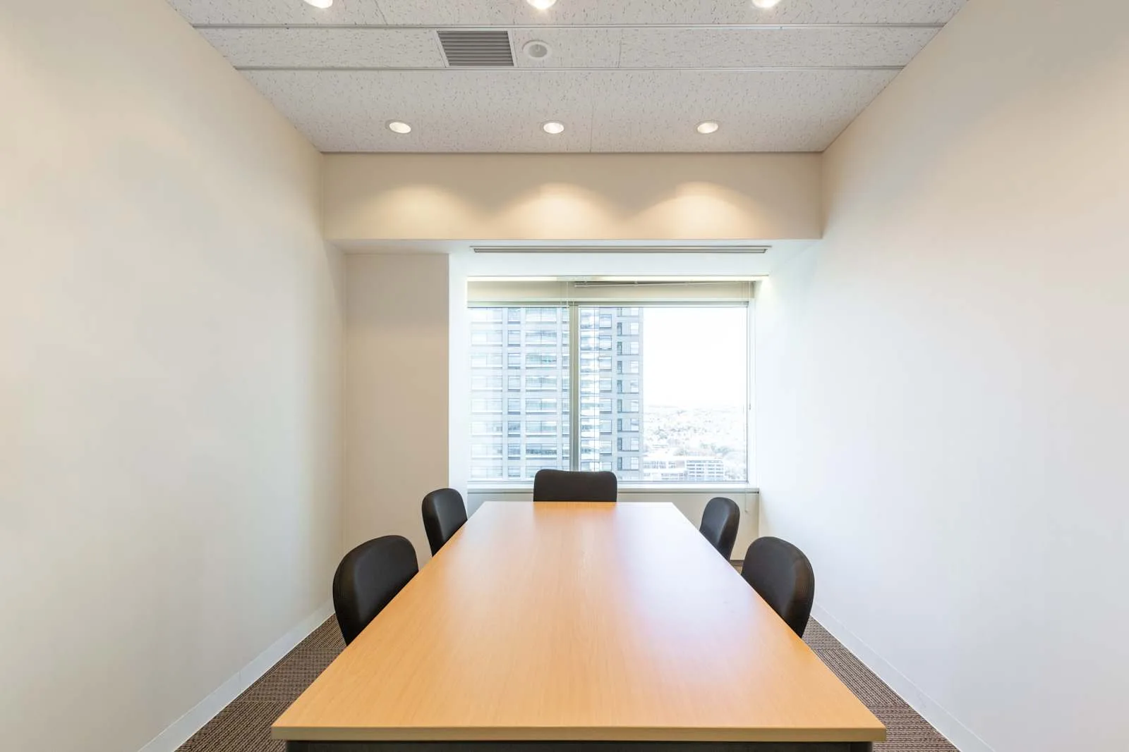 Regus YOKOHAMA, Landmark Tower、会議室（5名）、横浜
