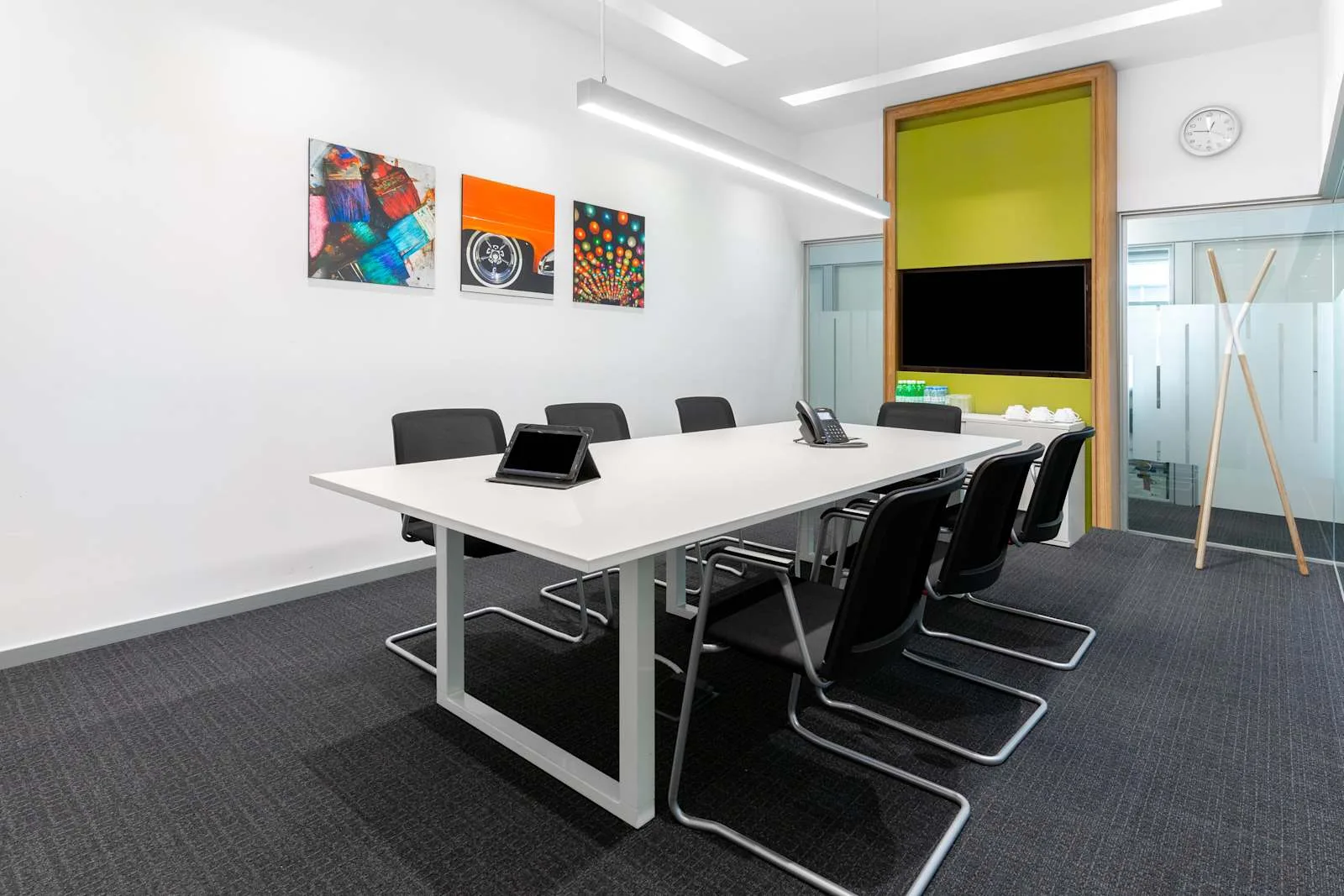 Regus ZARAGOZA, Torre Aragonia, Sala de reuniones para 6 personas, Zaragoza