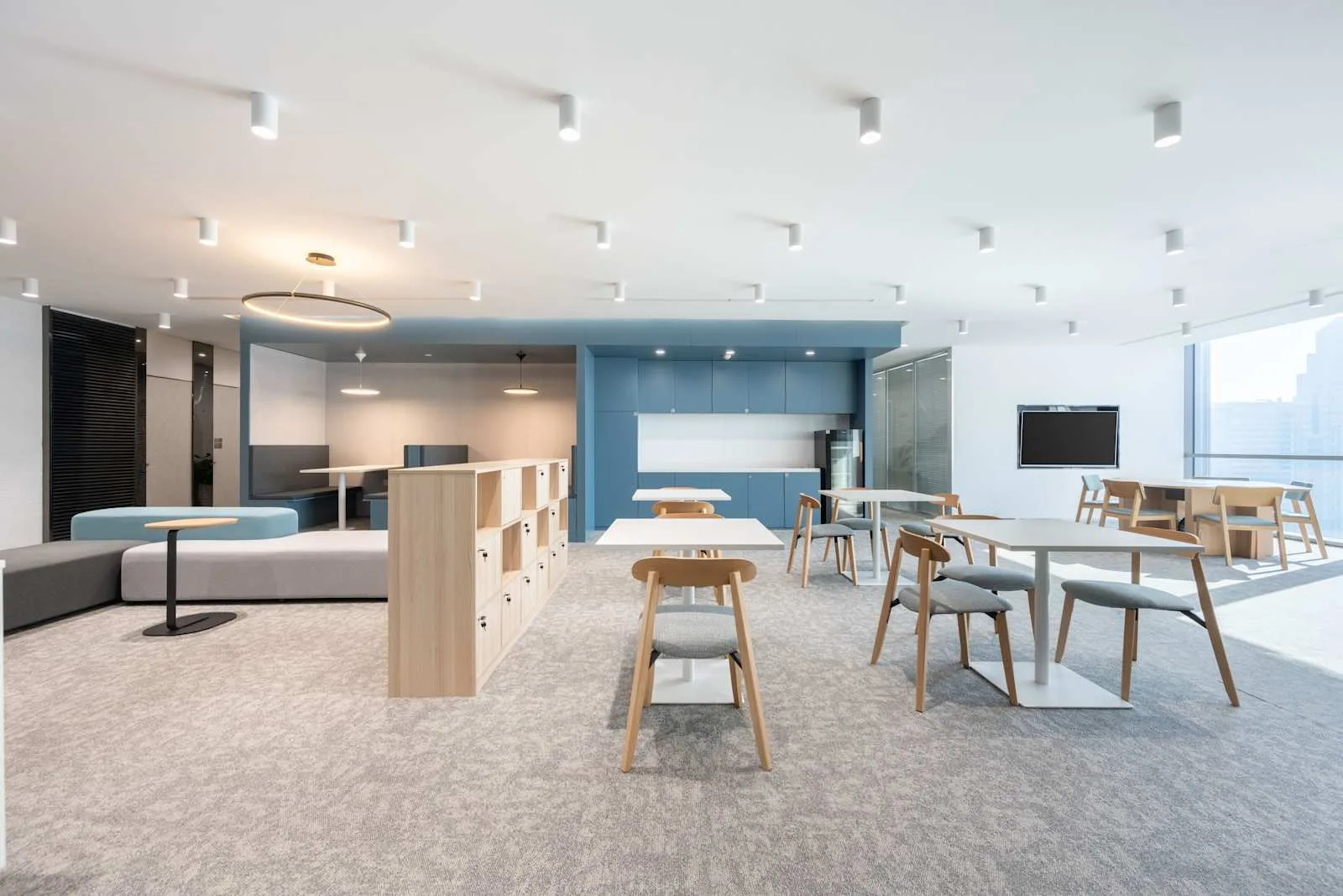 Regus Zebra-Qingdao Shangri-La Centre、自助餐厅、青岛市