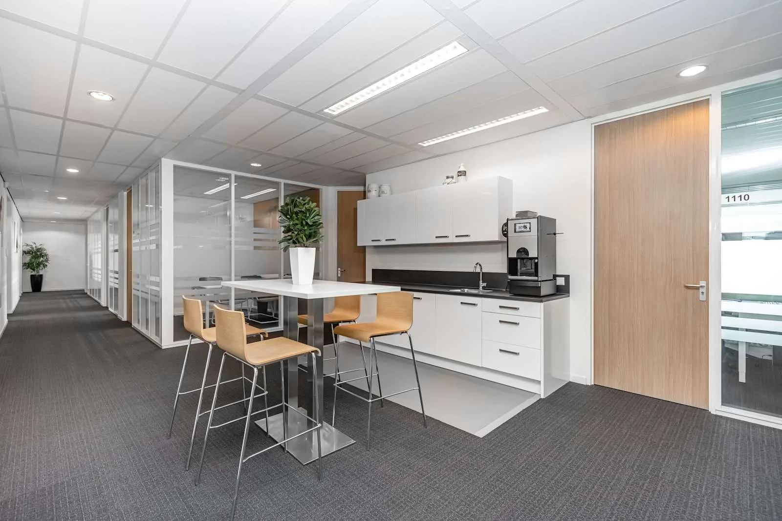 Regus ZOETERMEER, Central Station, Cuisine, Zoetermeer
