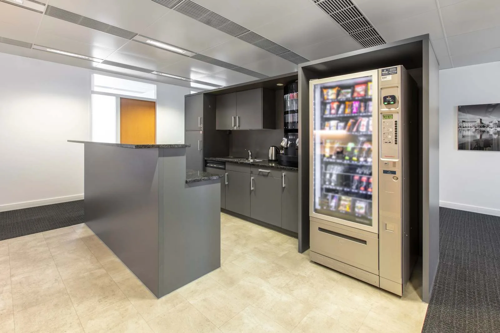 Regus ZUG, Baarerstrasse, Kitchen, Zug