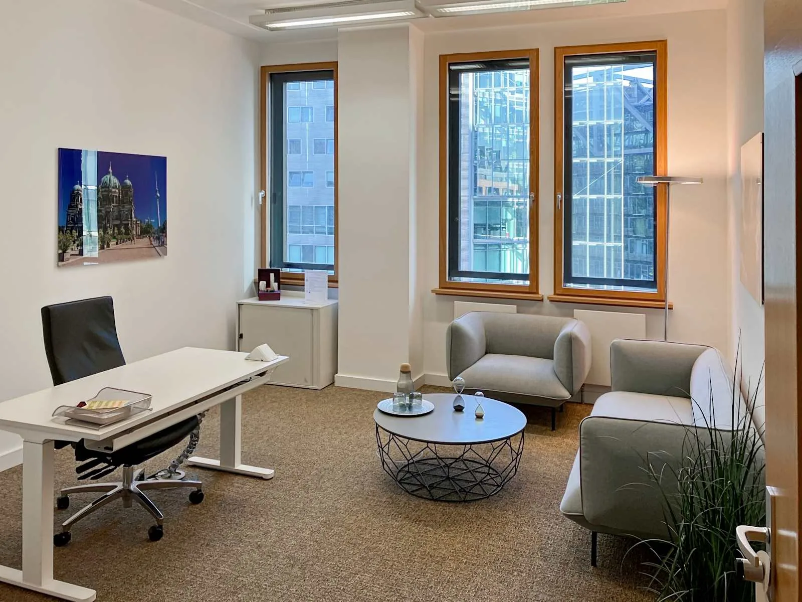 Signature BERLIN, SIGNATURE Potsdamer Platz, Private office, 1 desk, Berlin