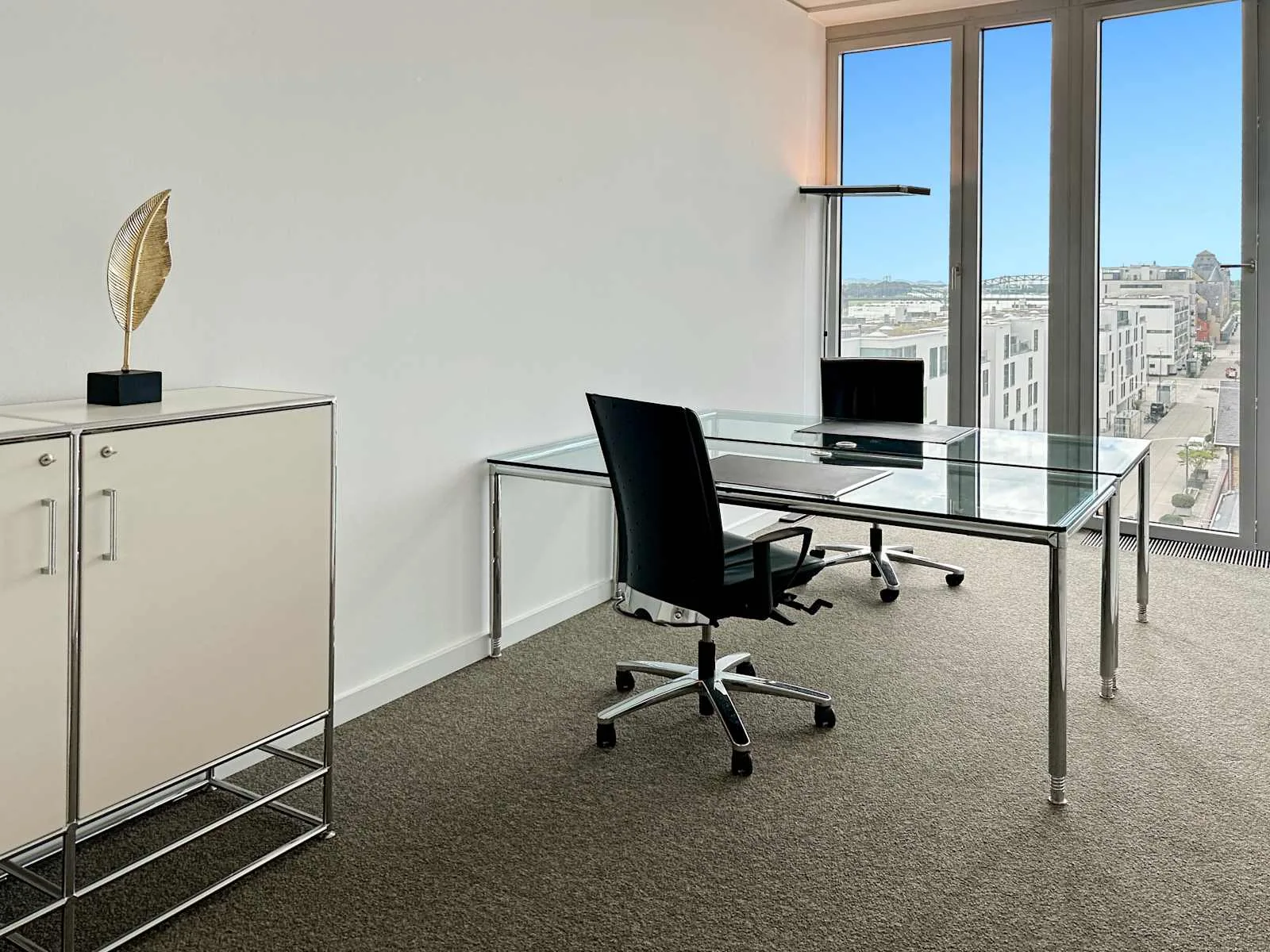 Signature COLOGNE, SIGNATURE Kranhaus Süd, Privatbüro mit 2 Arbeitsplätzen, Köln