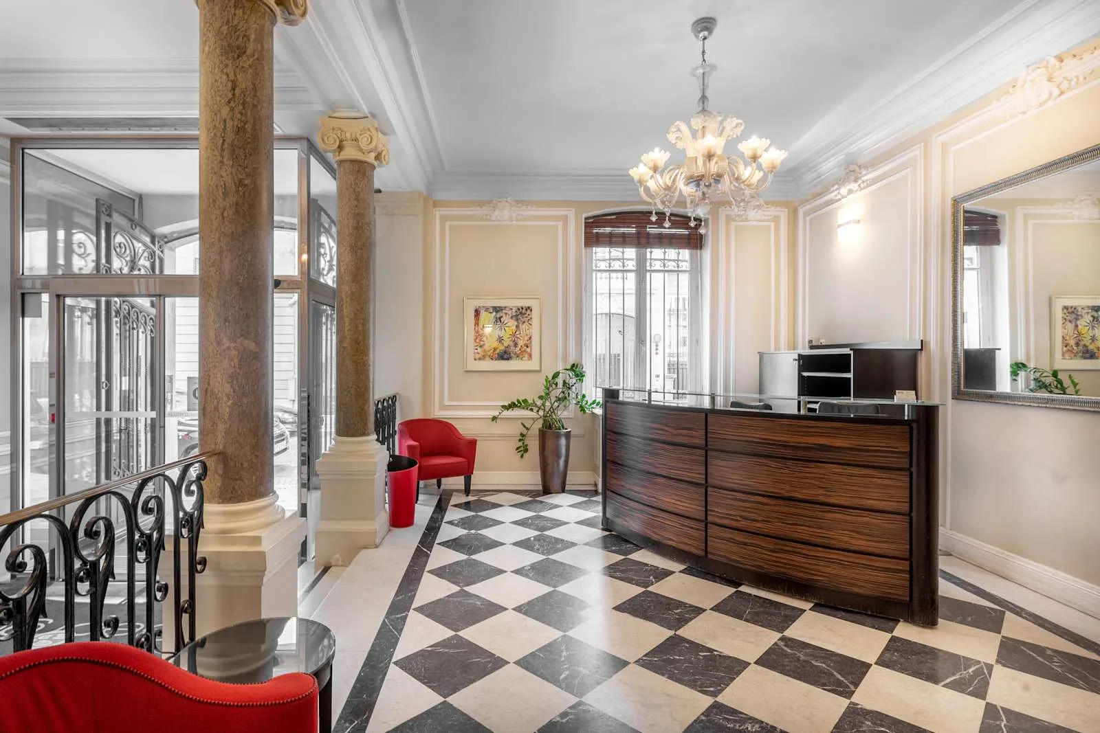 Signature Paris, Signature, Georges V Bassano, Empfang, Paris 8e