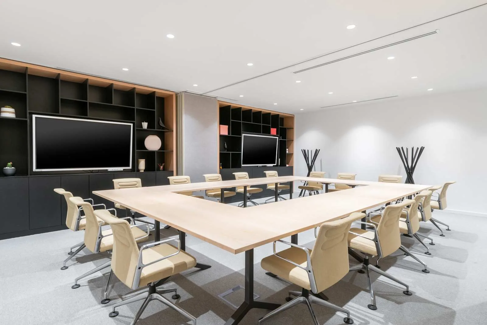 Spaces Al Khobar, Spaces Ajdan Walk, Meeting room for 16 people, Al Khobar