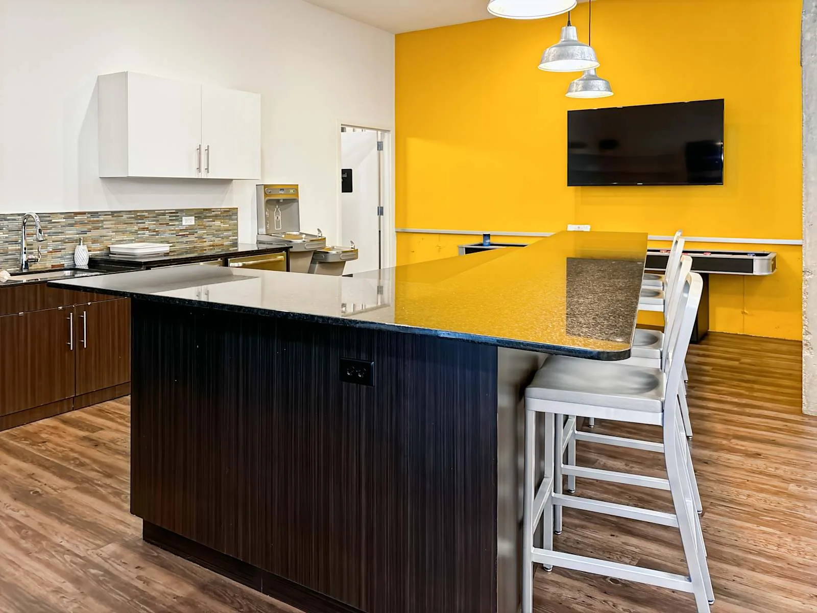 Spaces IL, Arlington Heights - W Stonegate Blvd, Kitchen, Arlington Heights, IL