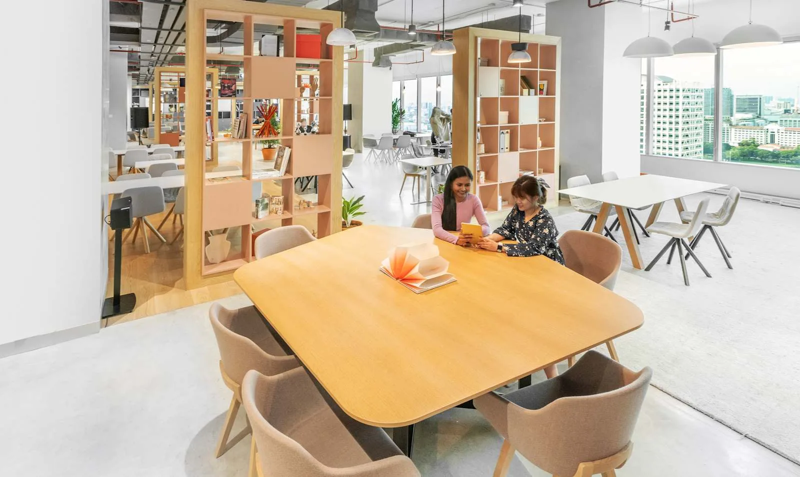 Spaces BANGKOK, Spaces Chamchuri Square, พื้นที่โคเวิร์กกิ้ง, กรุงเทพมหานคร