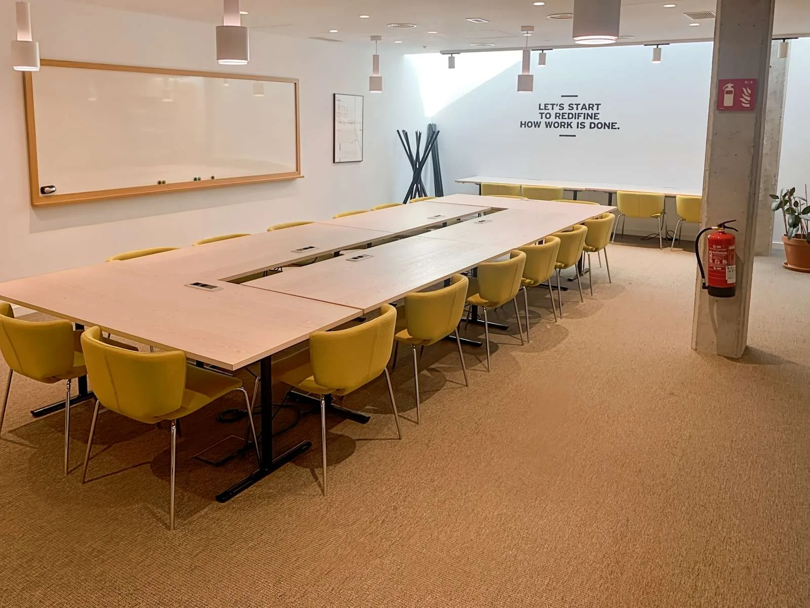 Spaces Barcelona, Spaces Passatge Mas de Roda, Meeting room for 14 people, Barcelona