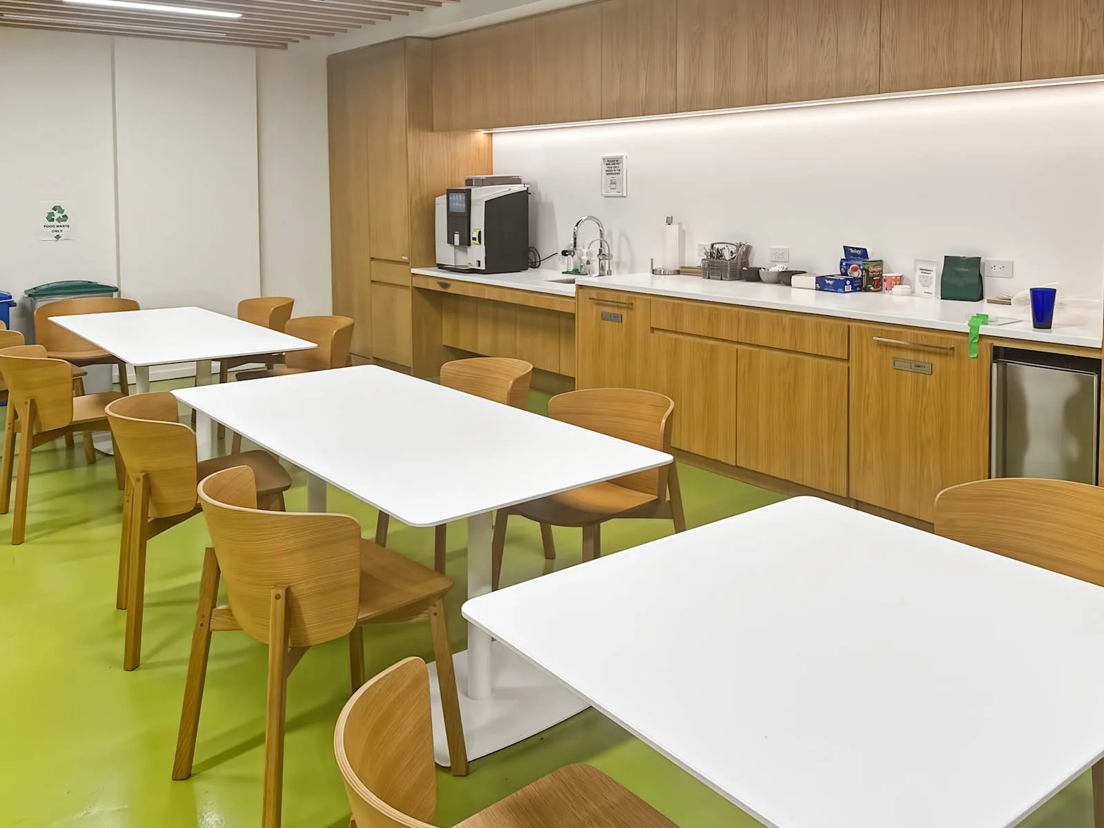 Spaces BC, Vancouver - Green Lamp, Cafeteria, Vancouver, BC