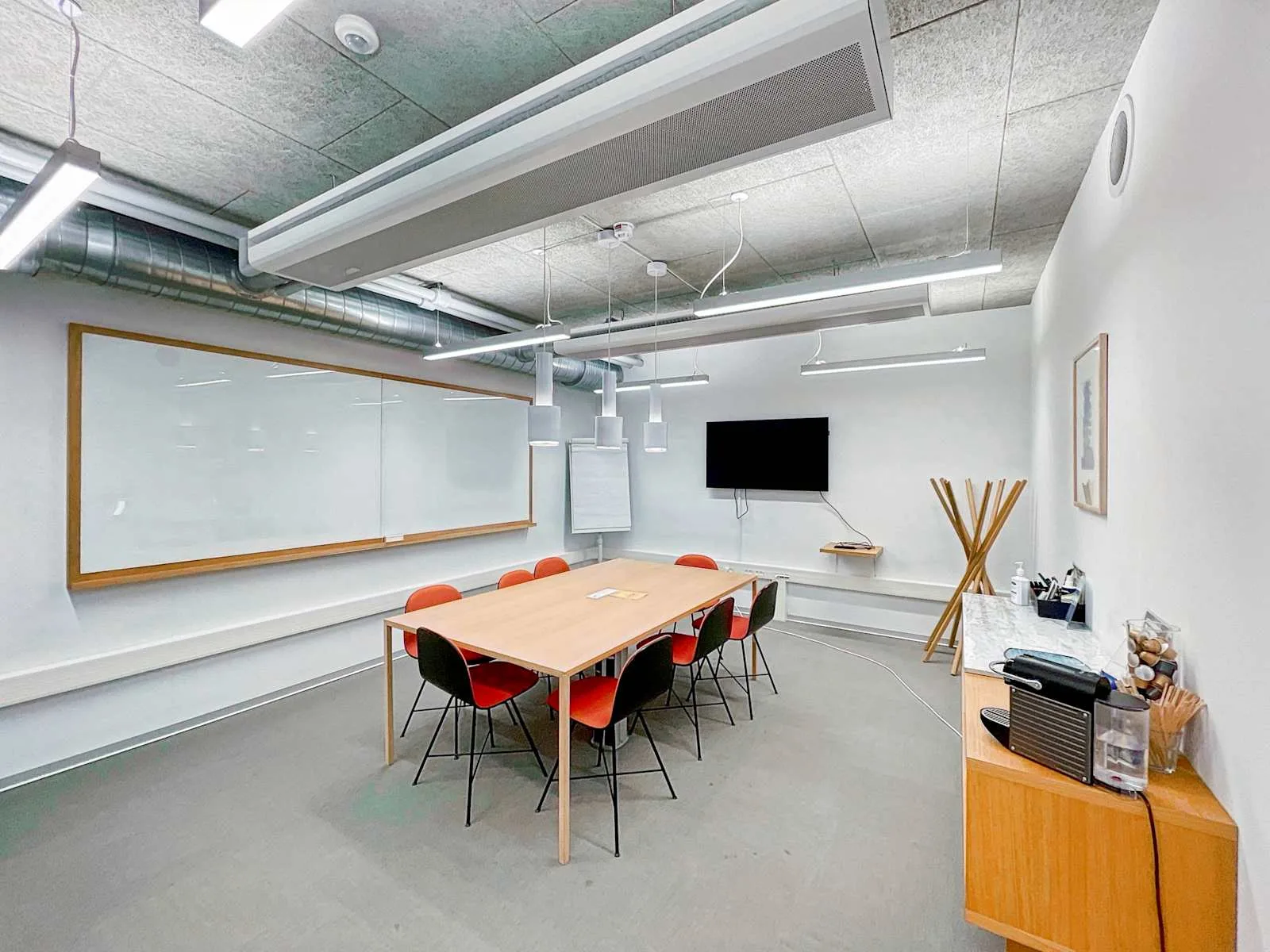 Spaces COPENHAGEN, Spaces Ny Carlsberg Vej, Meeting room for 8 people, Copenhagen