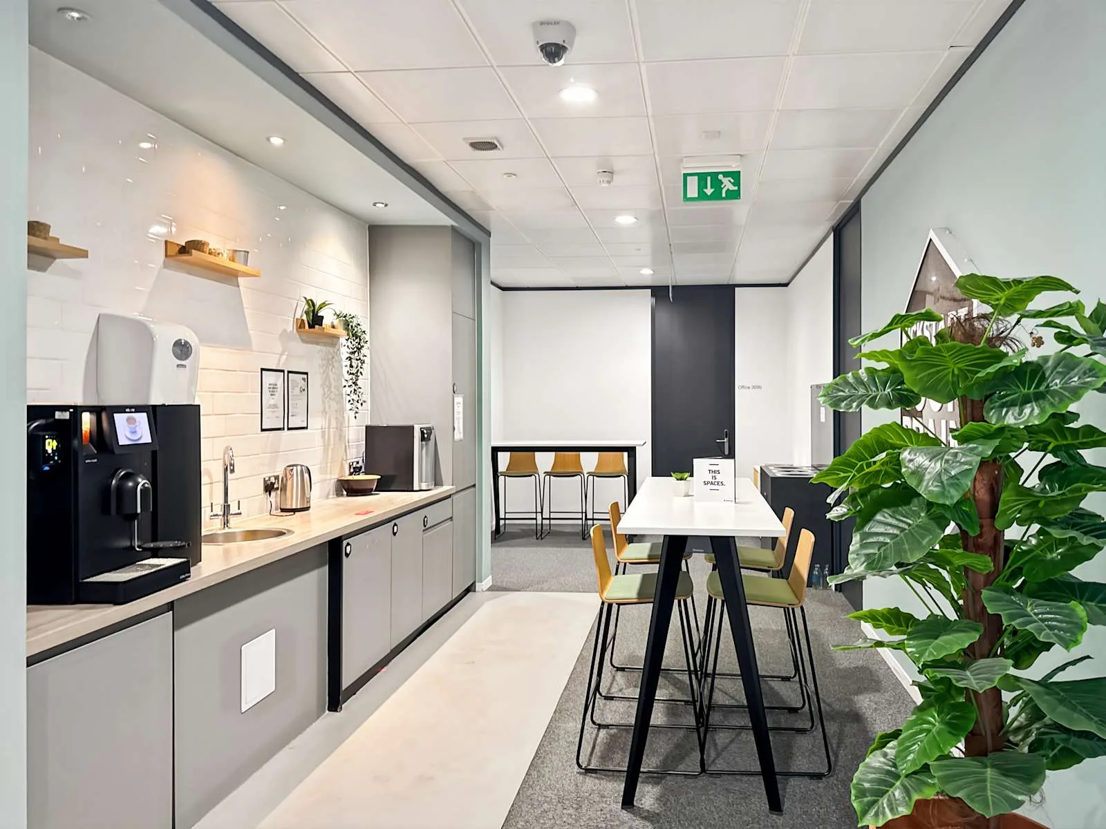 Spaces EDINBURGH, Spaces Lochrin Square, Kitchen, Edinburgh