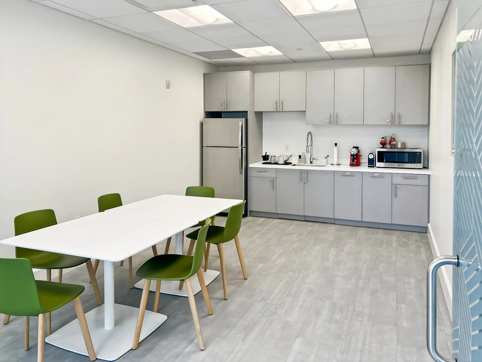 Spaces FL, Coral Gables - Alhambra Circle, Kitchen, Coral Gables, FL