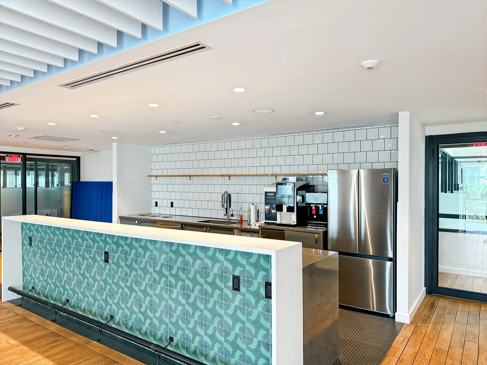 Spaces FL, Miami Beach – Spaces Lenox Ave, Kitchen, Miami, FL