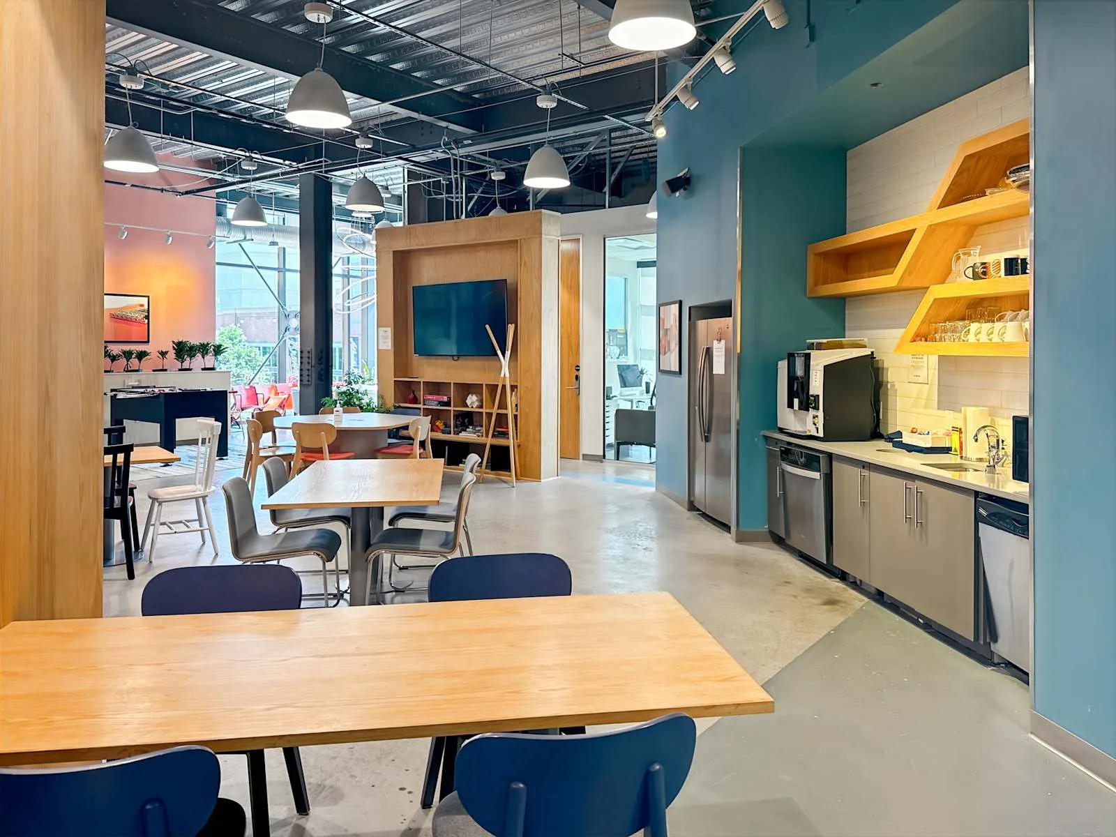 Spaces GA, Atlanta - Spaces Atlanta - The Battery, Cafeteria, Atlanta, GA